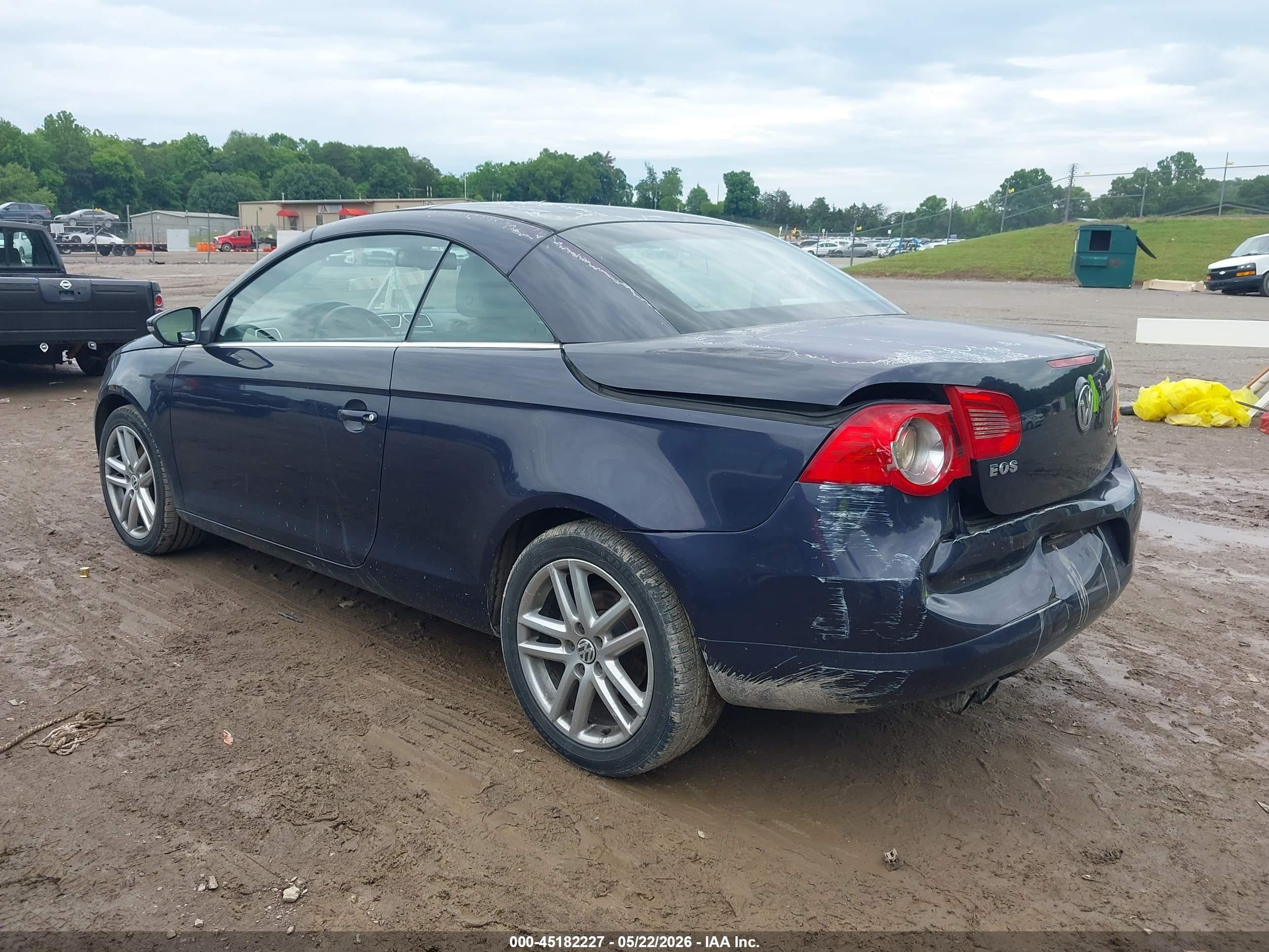 2010 Volkswagen Eos Lux Navy vin: WVWFA7AH0AV025828