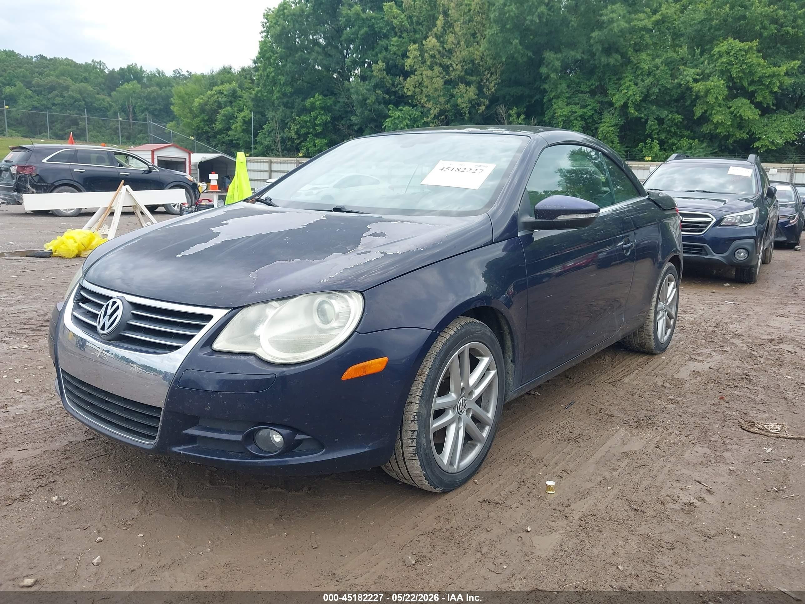 2010 Volkswagen Eos Lux Navy vin: WVWFA7AH0AV025828