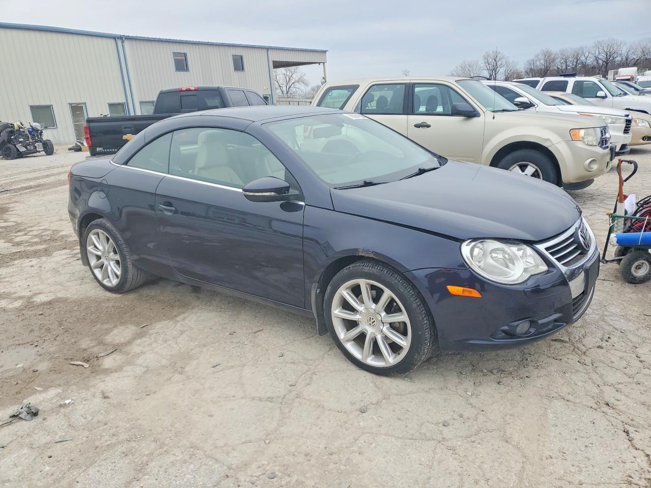 2010 Volkswagen Eos Lux Blue vin: WVWFA7AH3AV025838