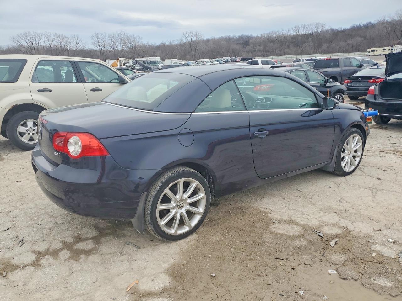 2010 Volkswagen Eos Lux Blue vin: WVWFA7AH3AV025838