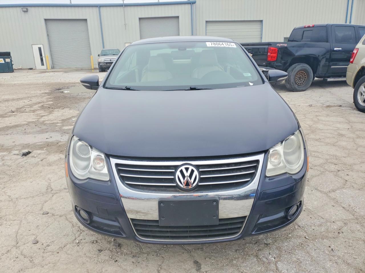 2010 Volkswagen Eos Lux Blue vin: WVWFA7AH3AV025838