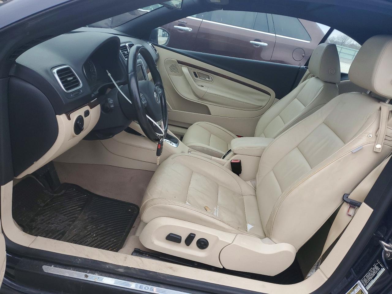 2010 Volkswagen Eos Lux Blue vin: WVWFA7AH3AV025838