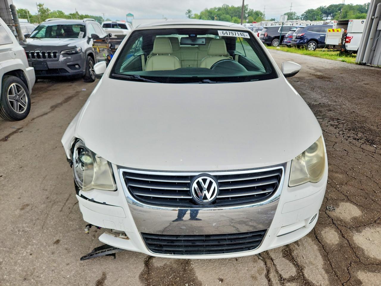 2010 Volkswagen Eos Lux White vin: WVWFA7AH4AV011365