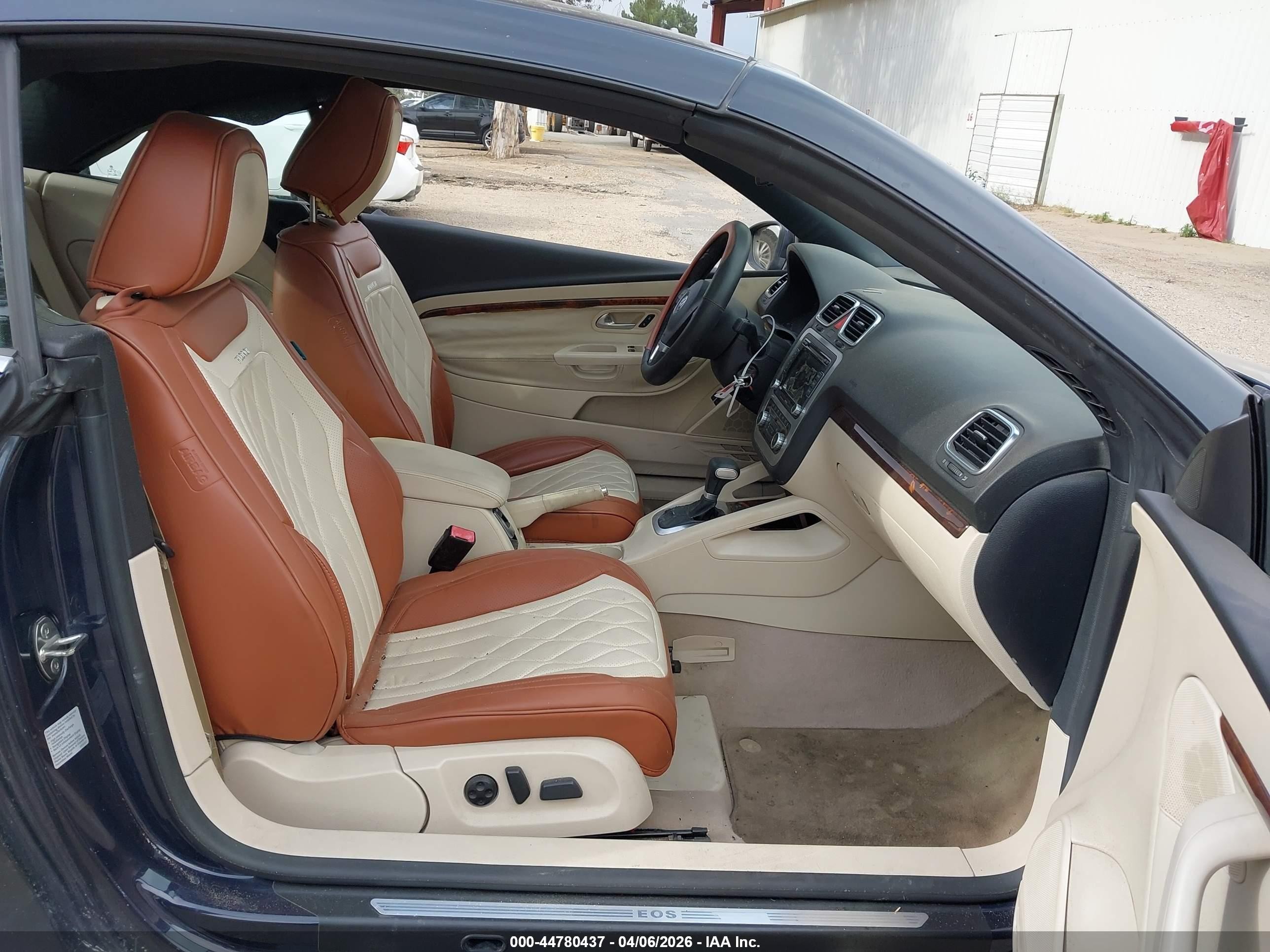 2010 Volkswagen Eos Lux Gray vin: WVWFA7AH8AV025835