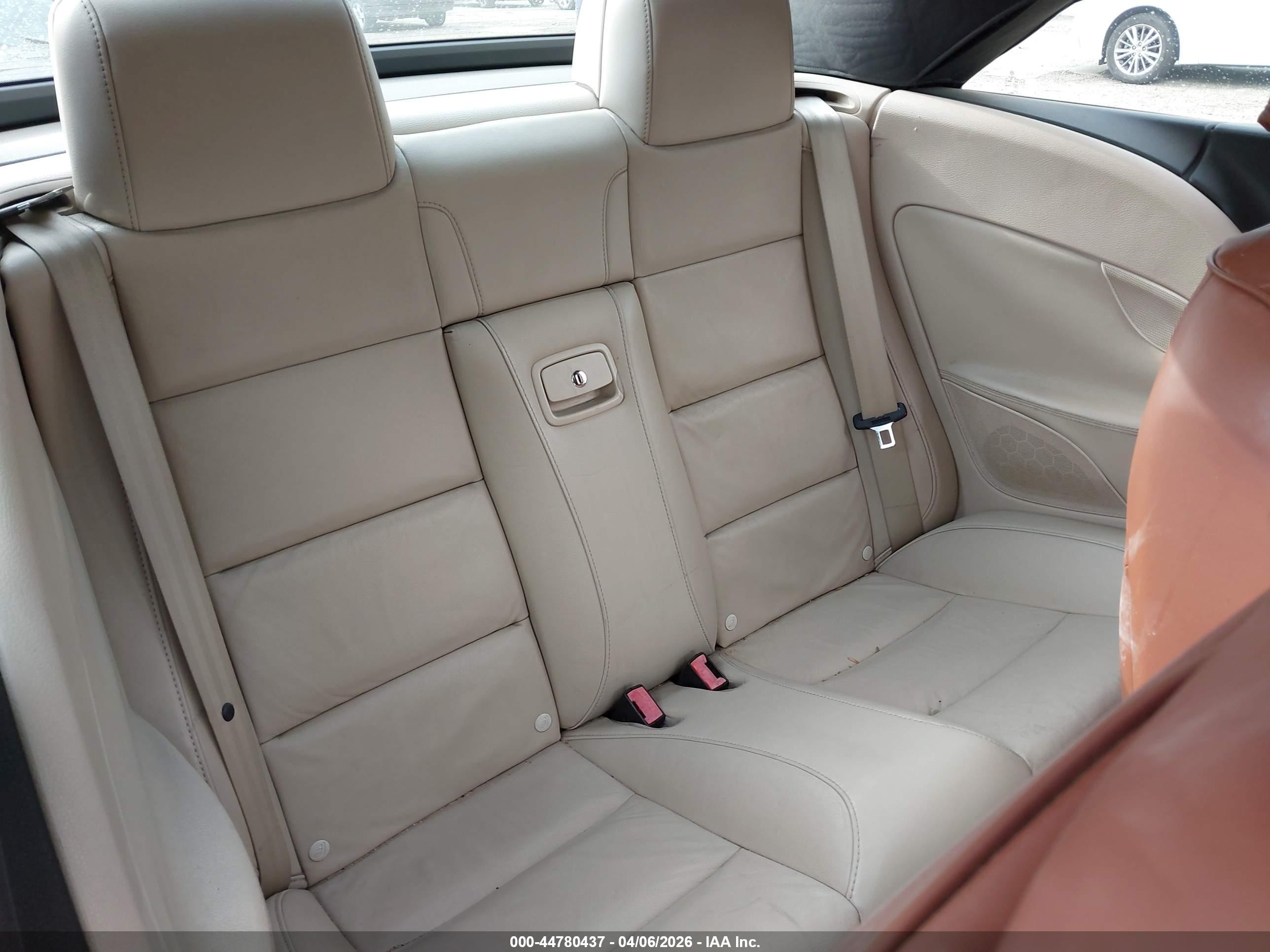 2010 Volkswagen Eos Lux Gray vin: WVWFA7AH8AV025835
