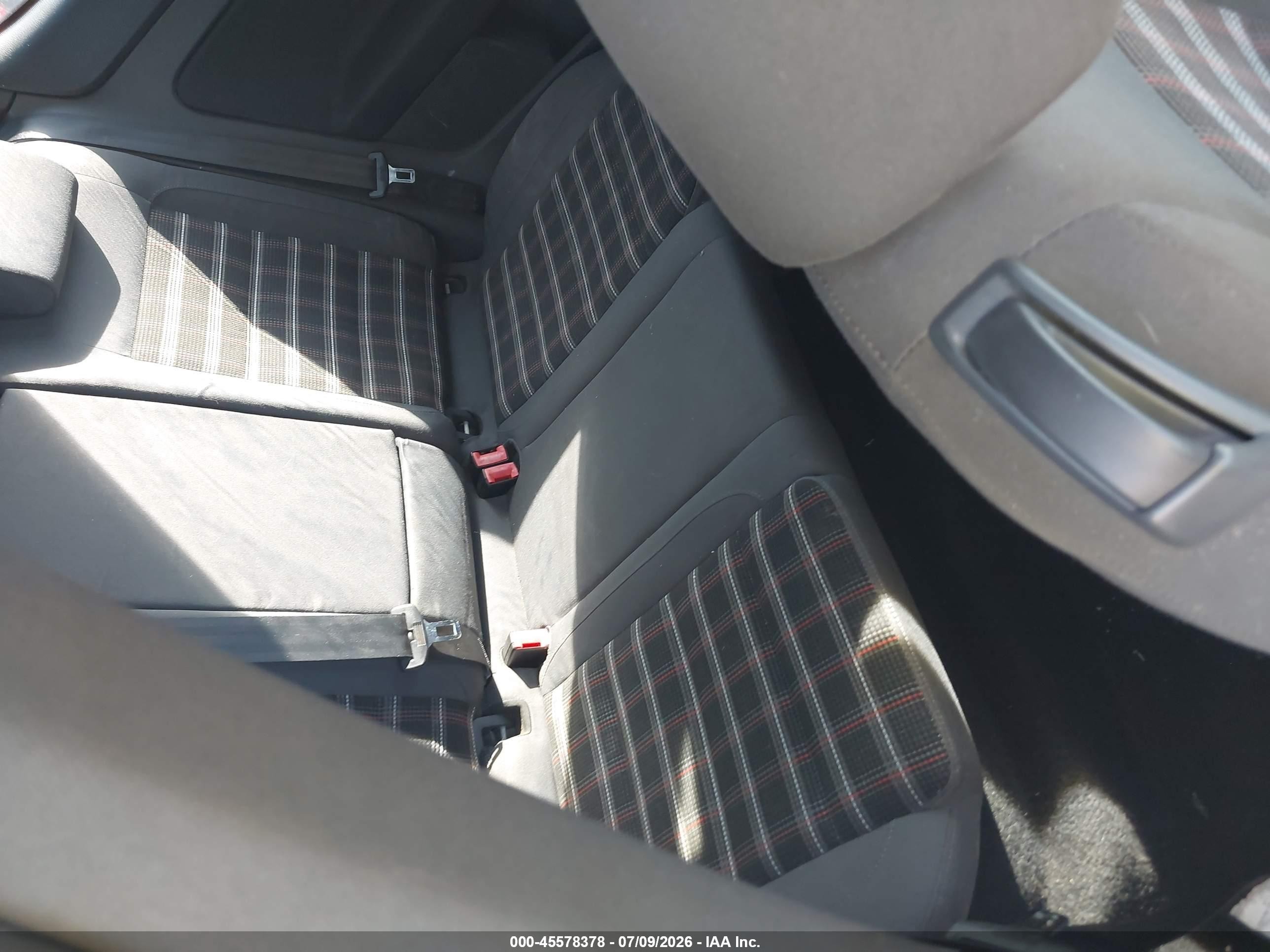 2009 Volkswagen Gti 2-door White vin: WVWFD71K09W058658