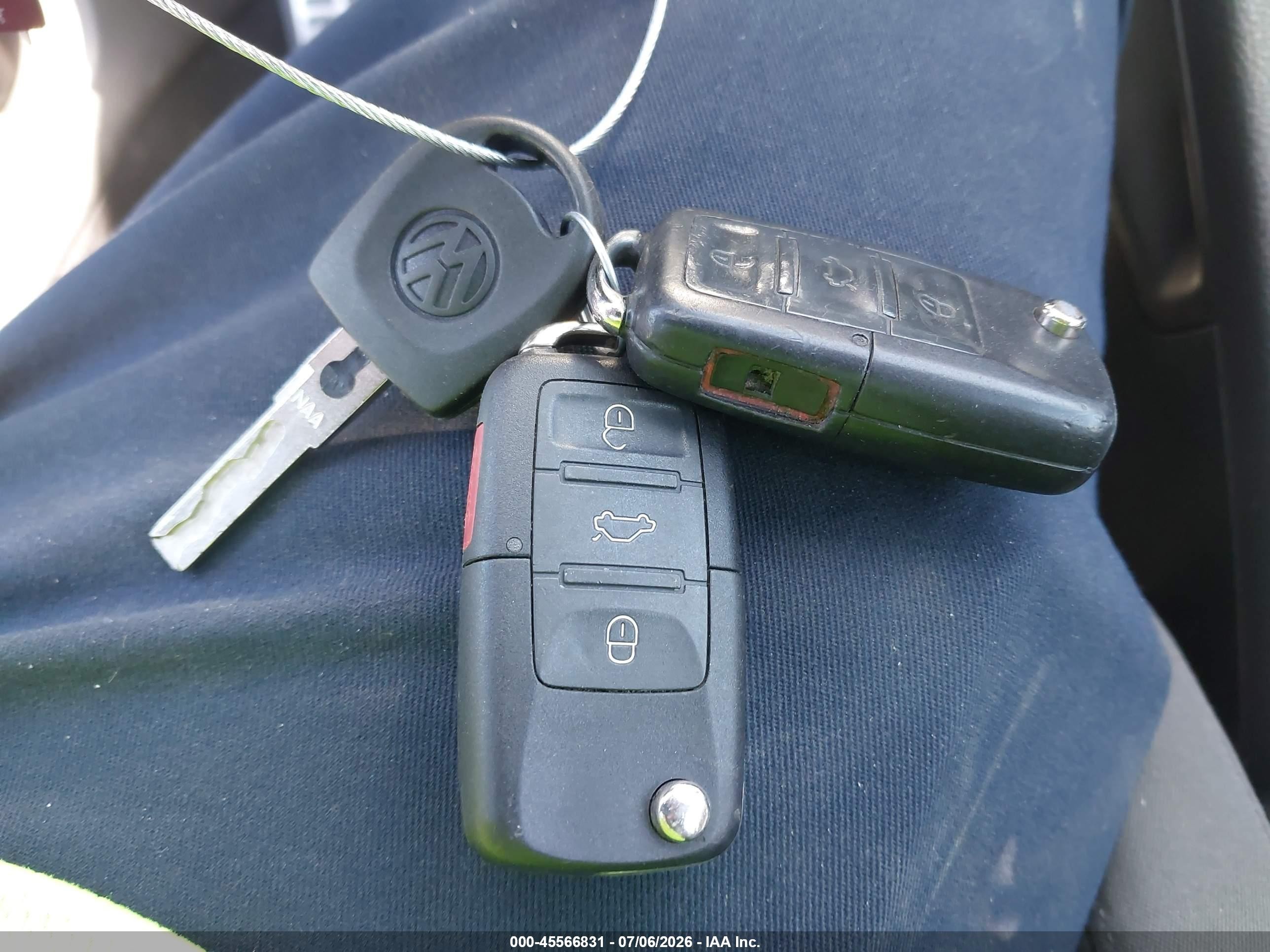 2009 Volkswagen Gti 2-door Gray vin: WVWFD71K99W142946