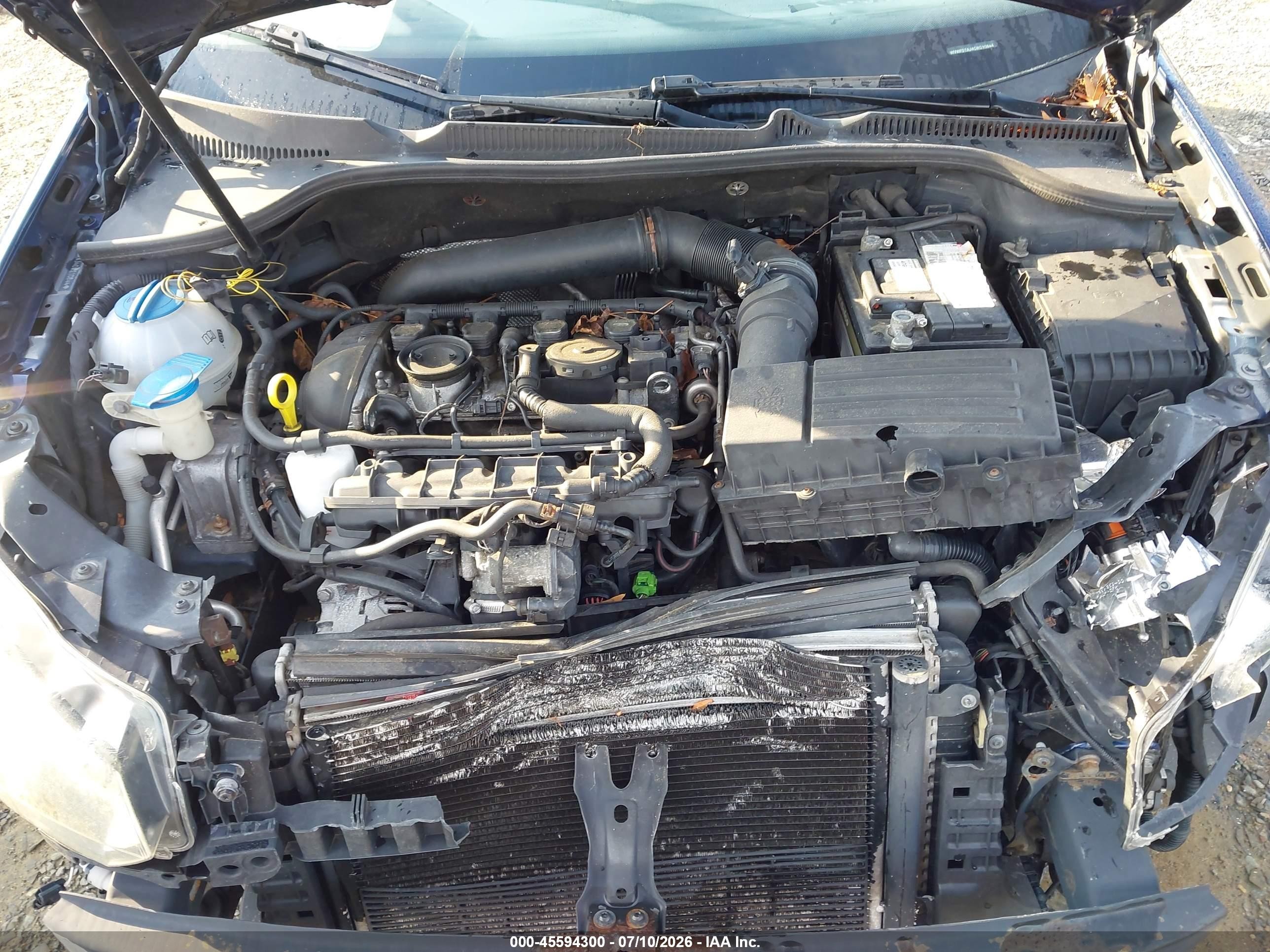 2012 Volkswagen Gti 2-door Blue vin: WVWFD7AJ4CW210844