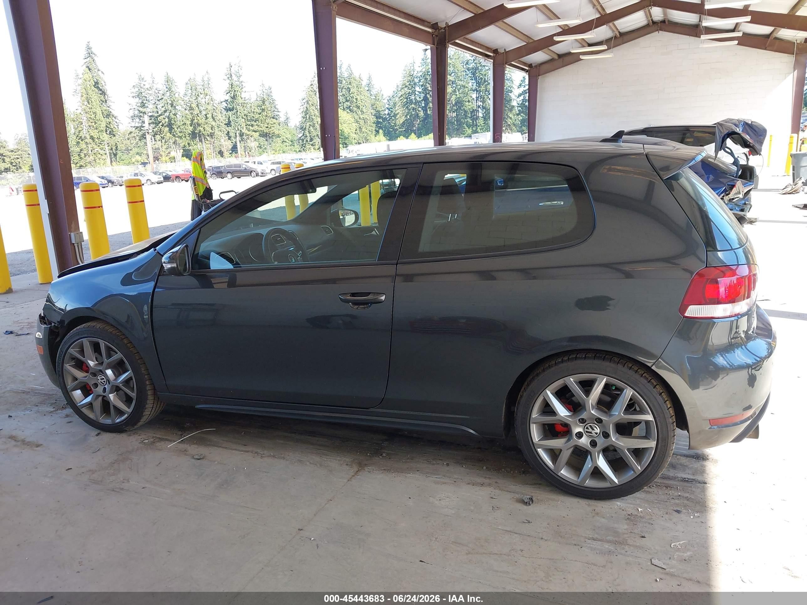 2013 Volkswagen Gti 2-door Gray vin: WVWFD7AJ6DW022506