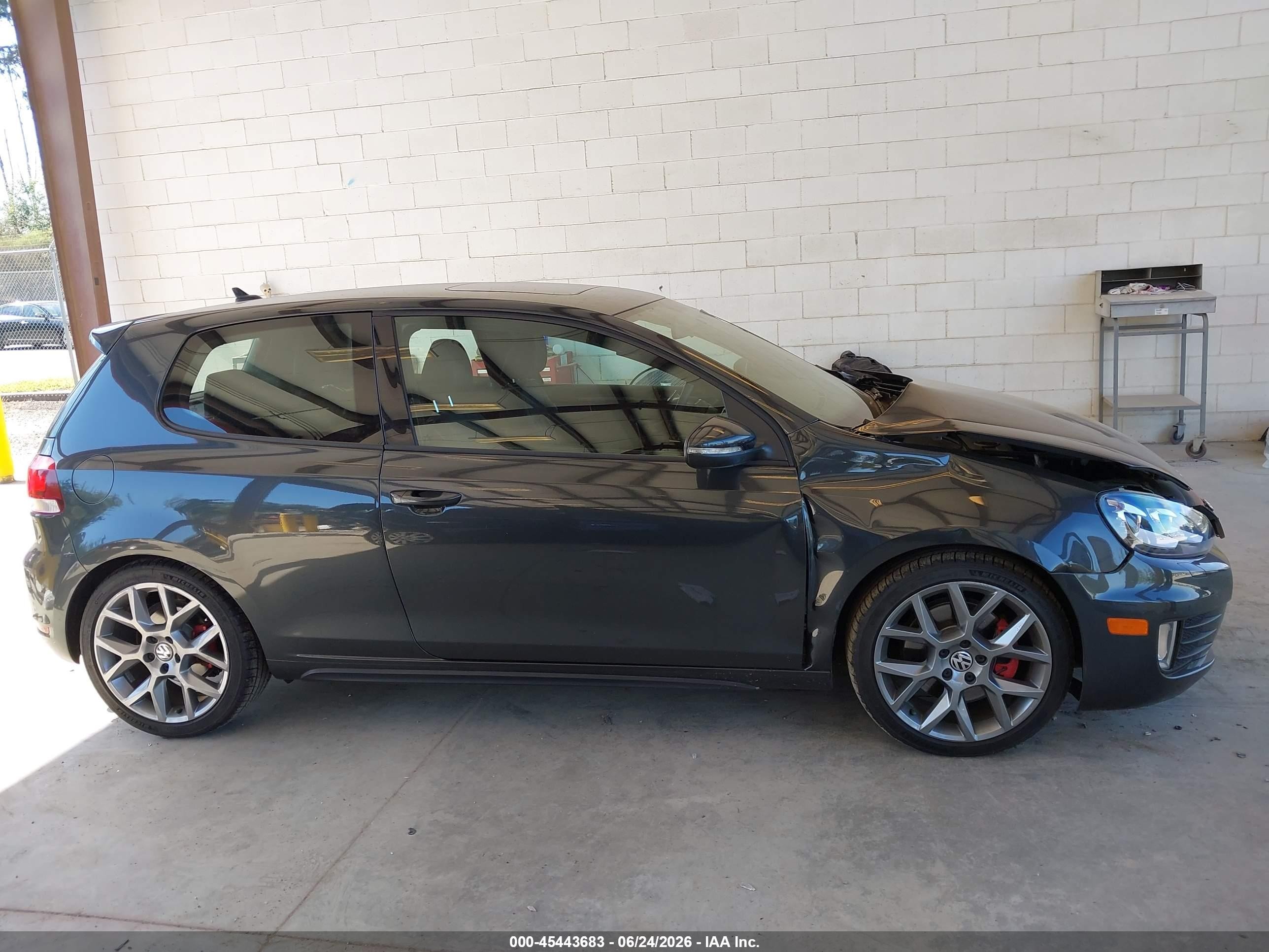 2013 Volkswagen Gti 2-door Gray vin: WVWFD7AJ6DW022506