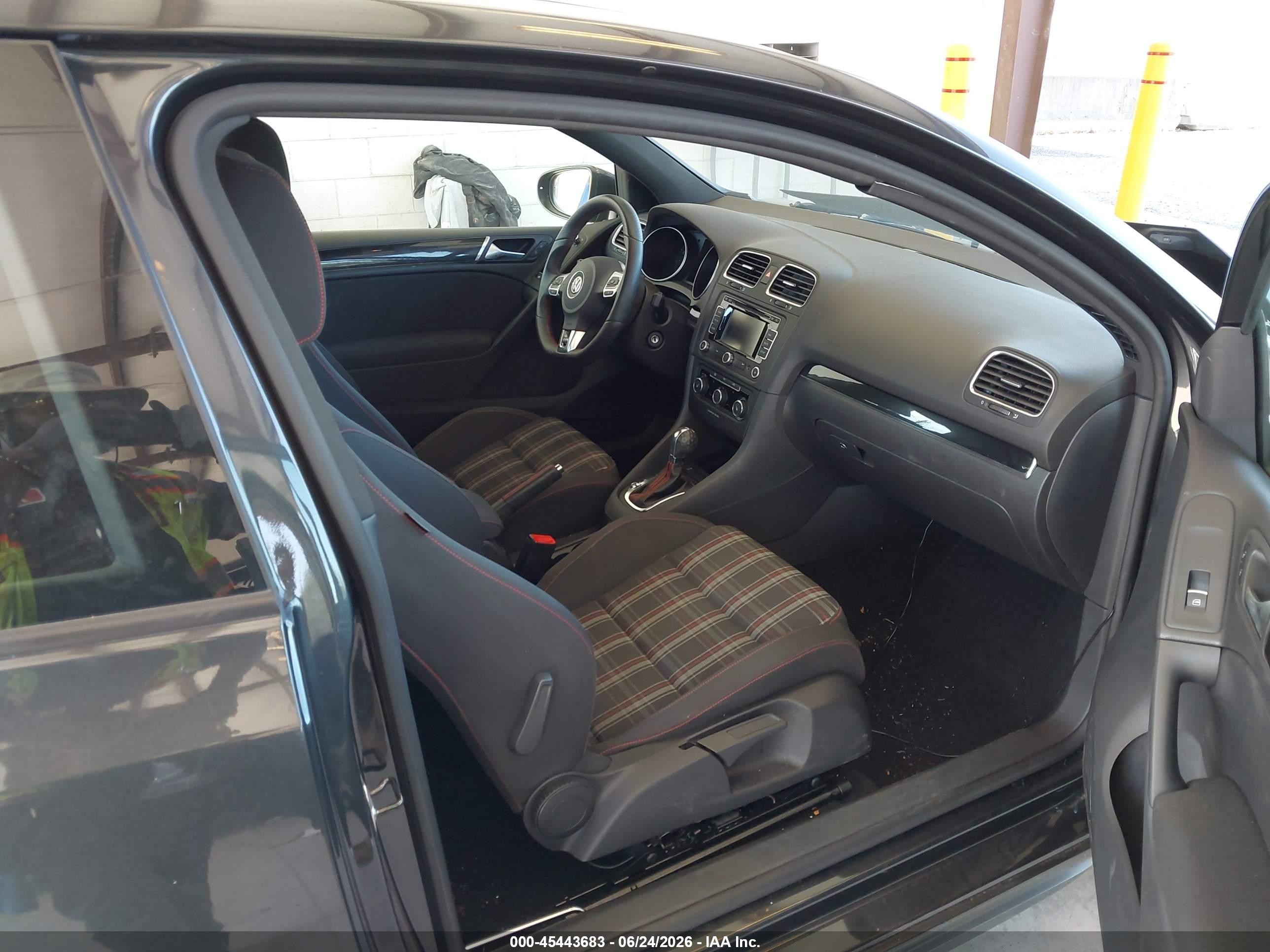 2013 Volkswagen Gti 2-door Gray vin: WVWFD7AJ6DW022506