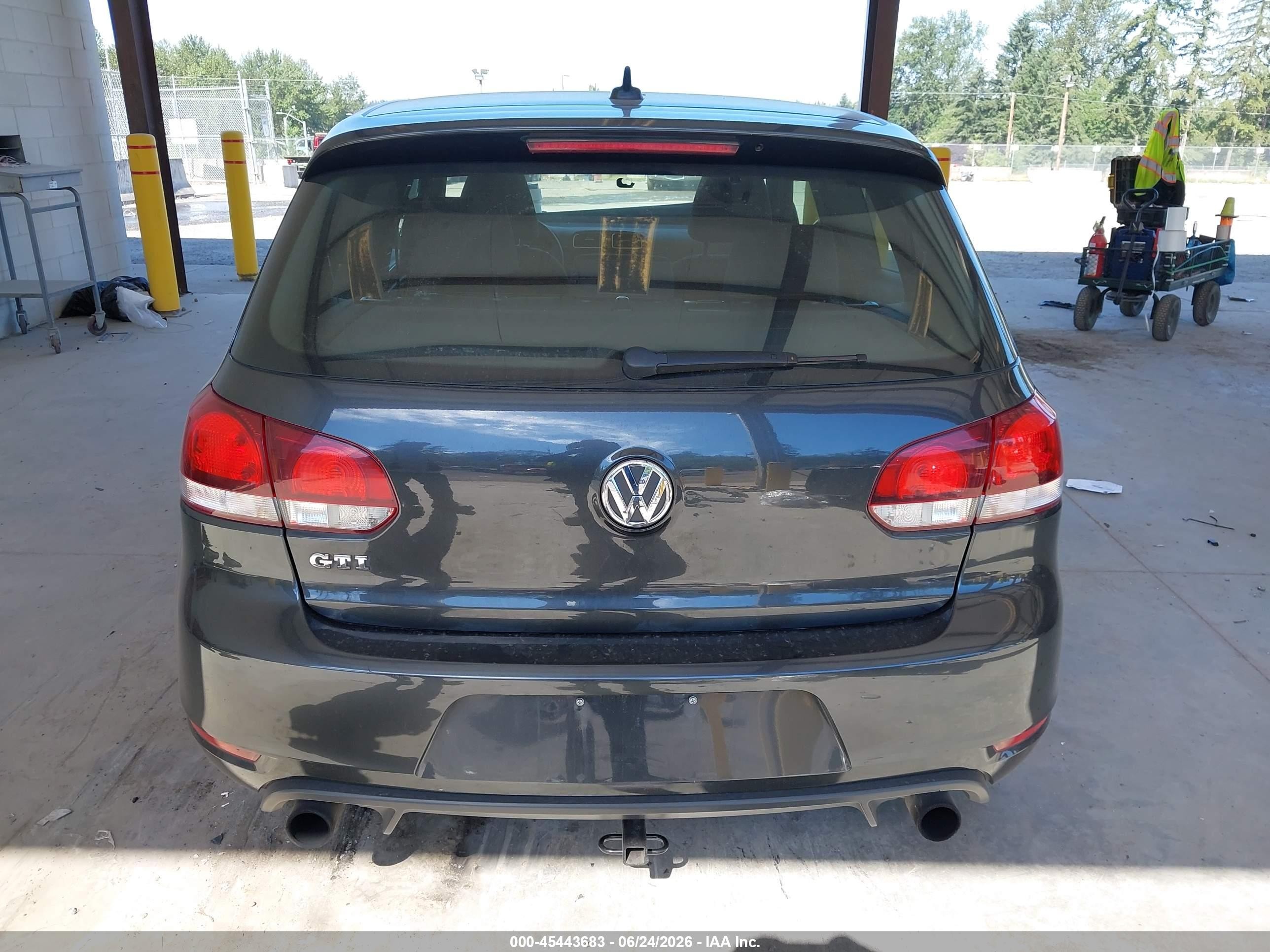 2013 Volkswagen Gti 2-door Gray vin: WVWFD7AJ6DW022506