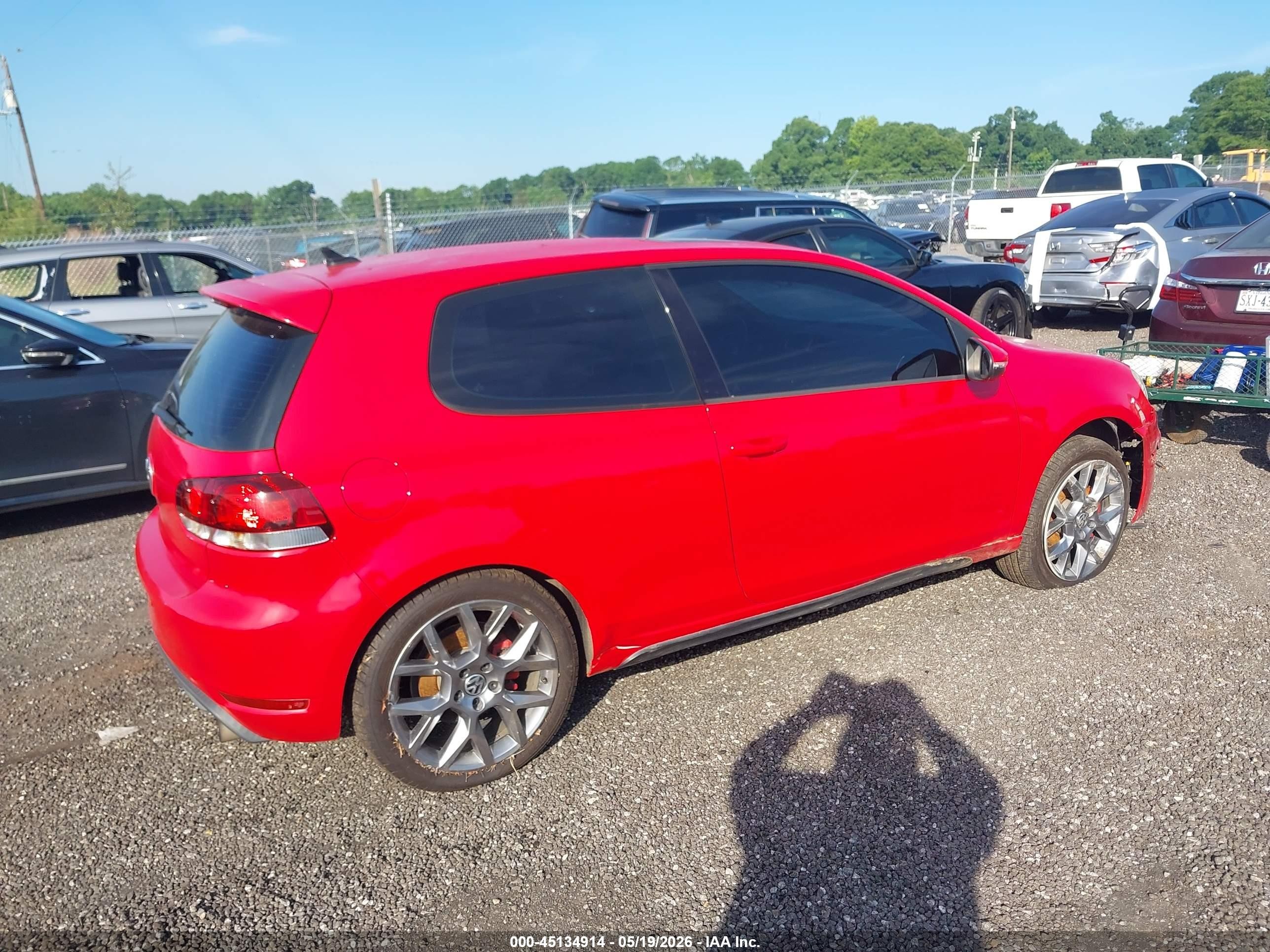 2013 Volkswagen Gti 2-door Red vin: WVWFD7AJ7DW014236