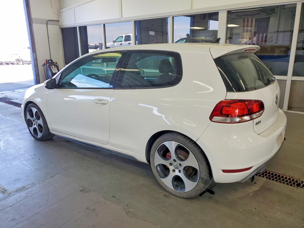 2013 Volkswagen Gti White vin: WVWFD7AJ7DW048628