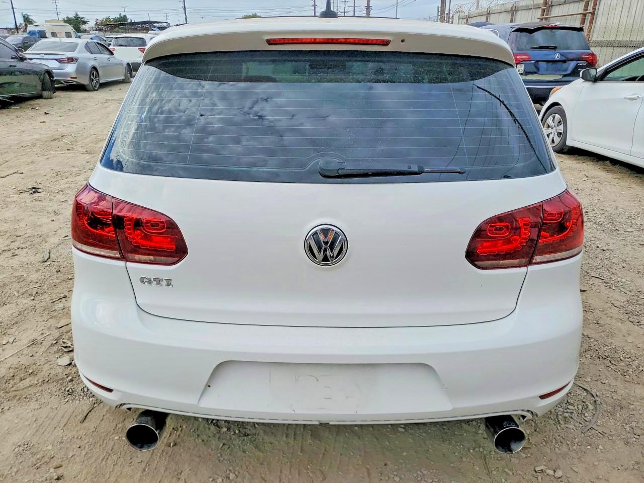 2012 Volkswagen Gti White vin: WVWFD7AJ9CW332583