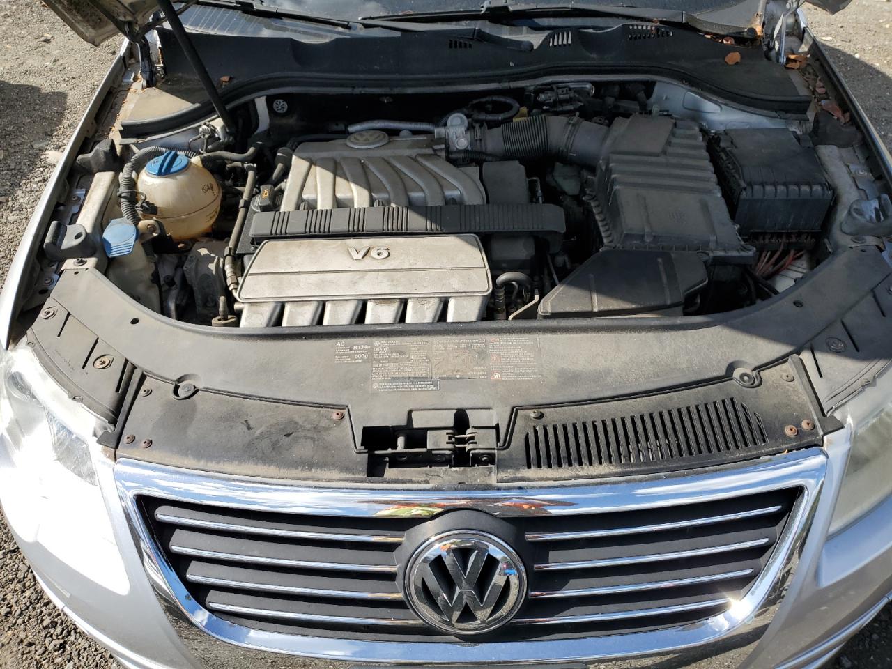 2006 Volkswagen Passat 3.6l 4motion Luxury Серебряный vin: WVWFU93C86P140242