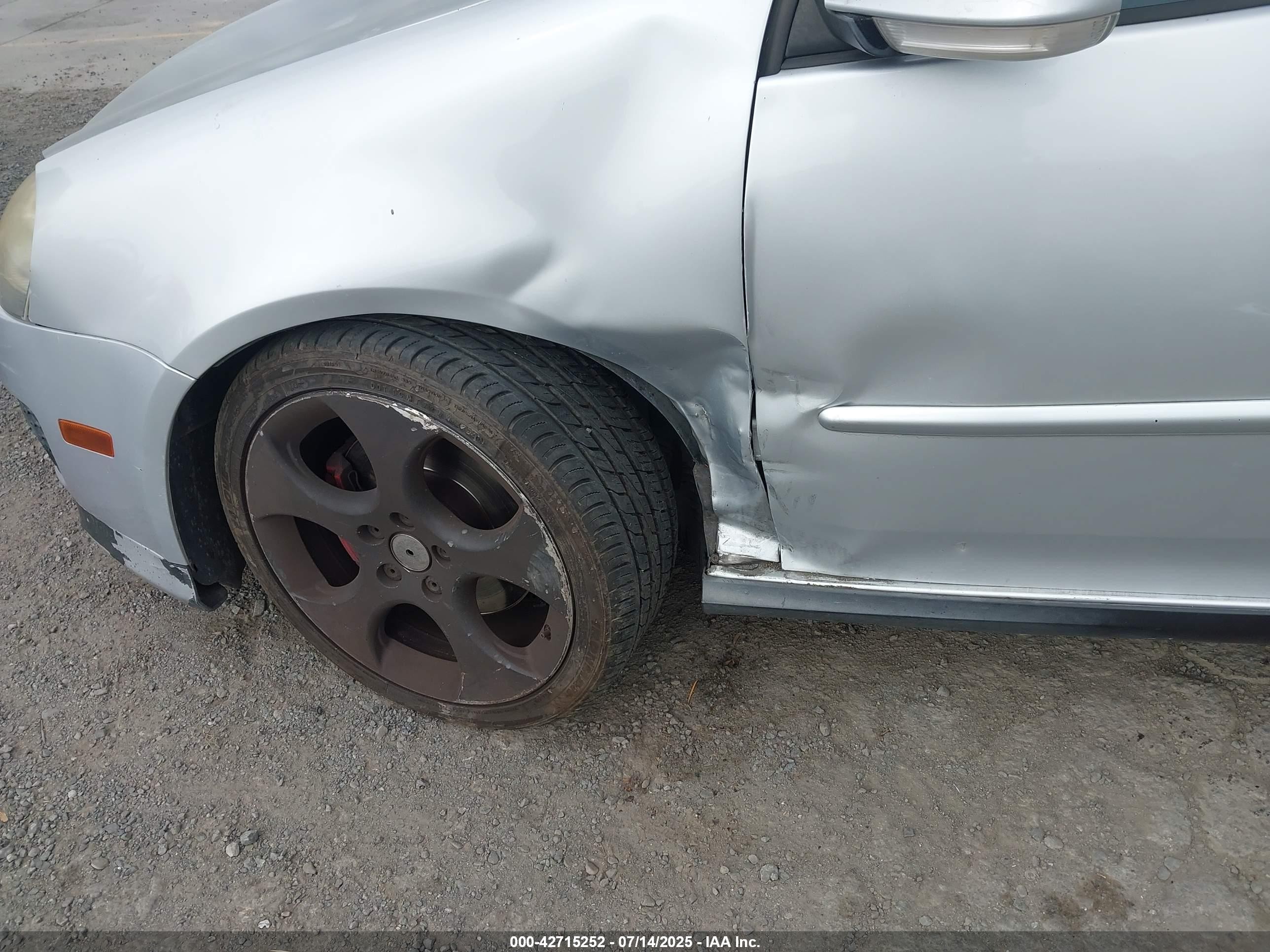 2006 Volkswagen Gti 2-door Серебряный vin: WVWFV71K06W195009