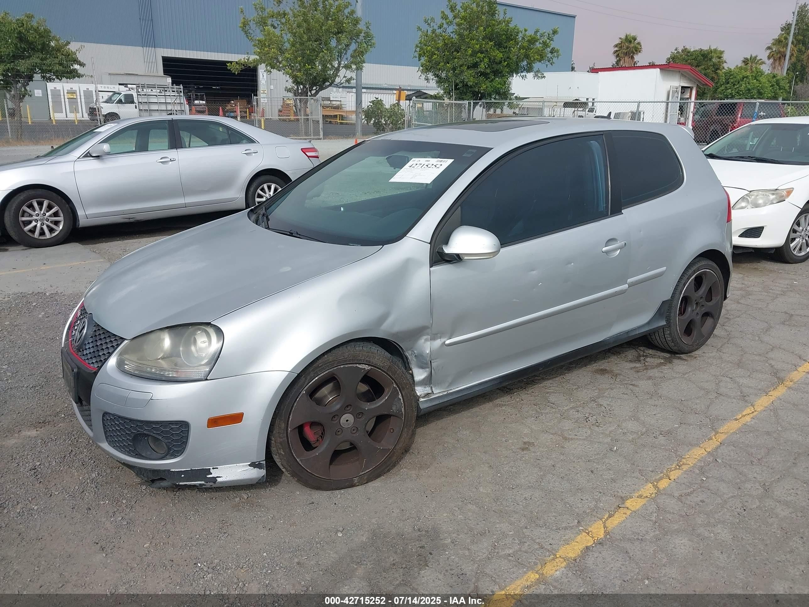 2006 Volkswagen Gti 2-door Серебряный vin: WVWFV71K06W195009