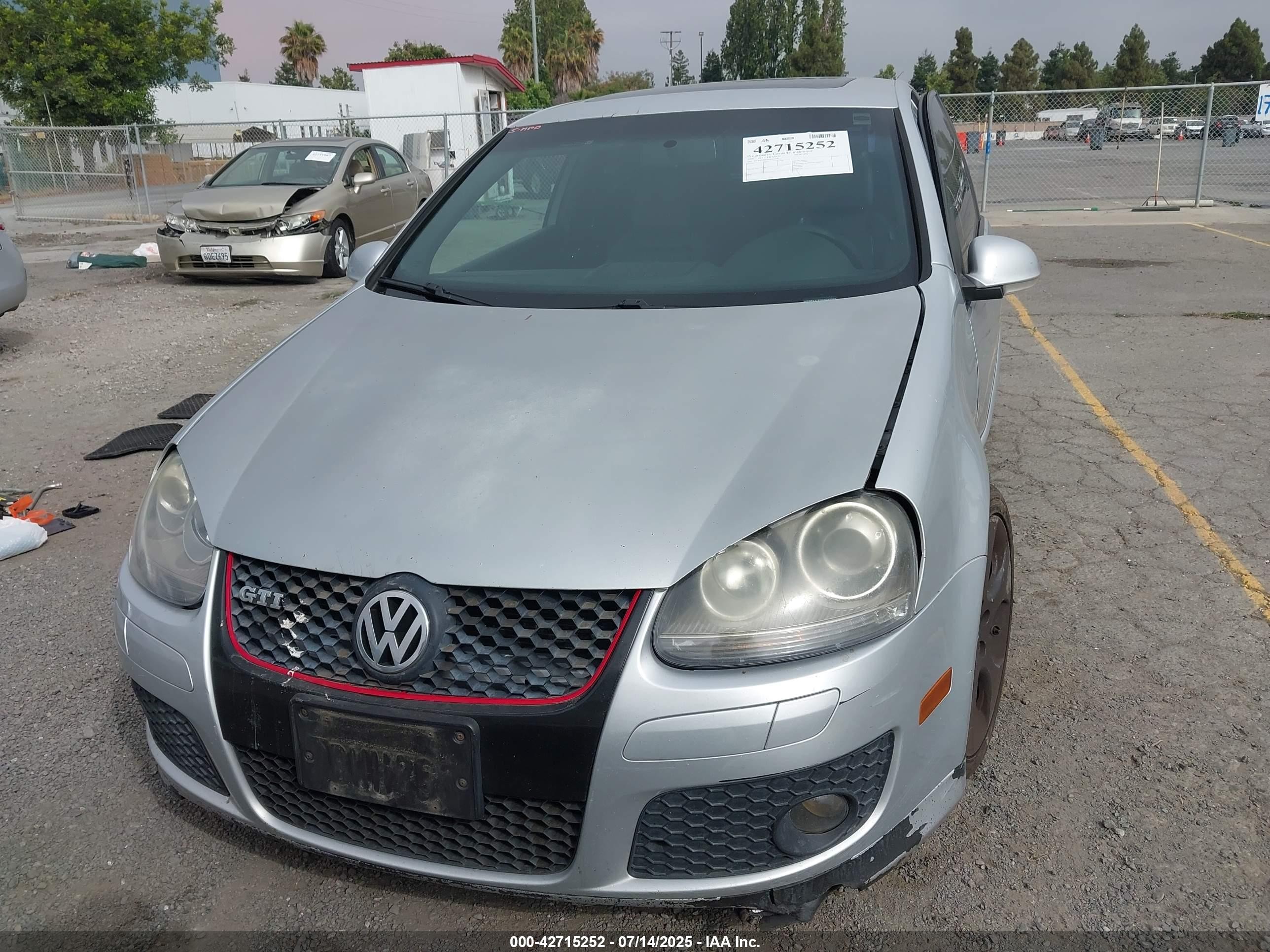 2006 Volkswagen Gti 2-door Серебряный vin: WVWFV71K06W195009