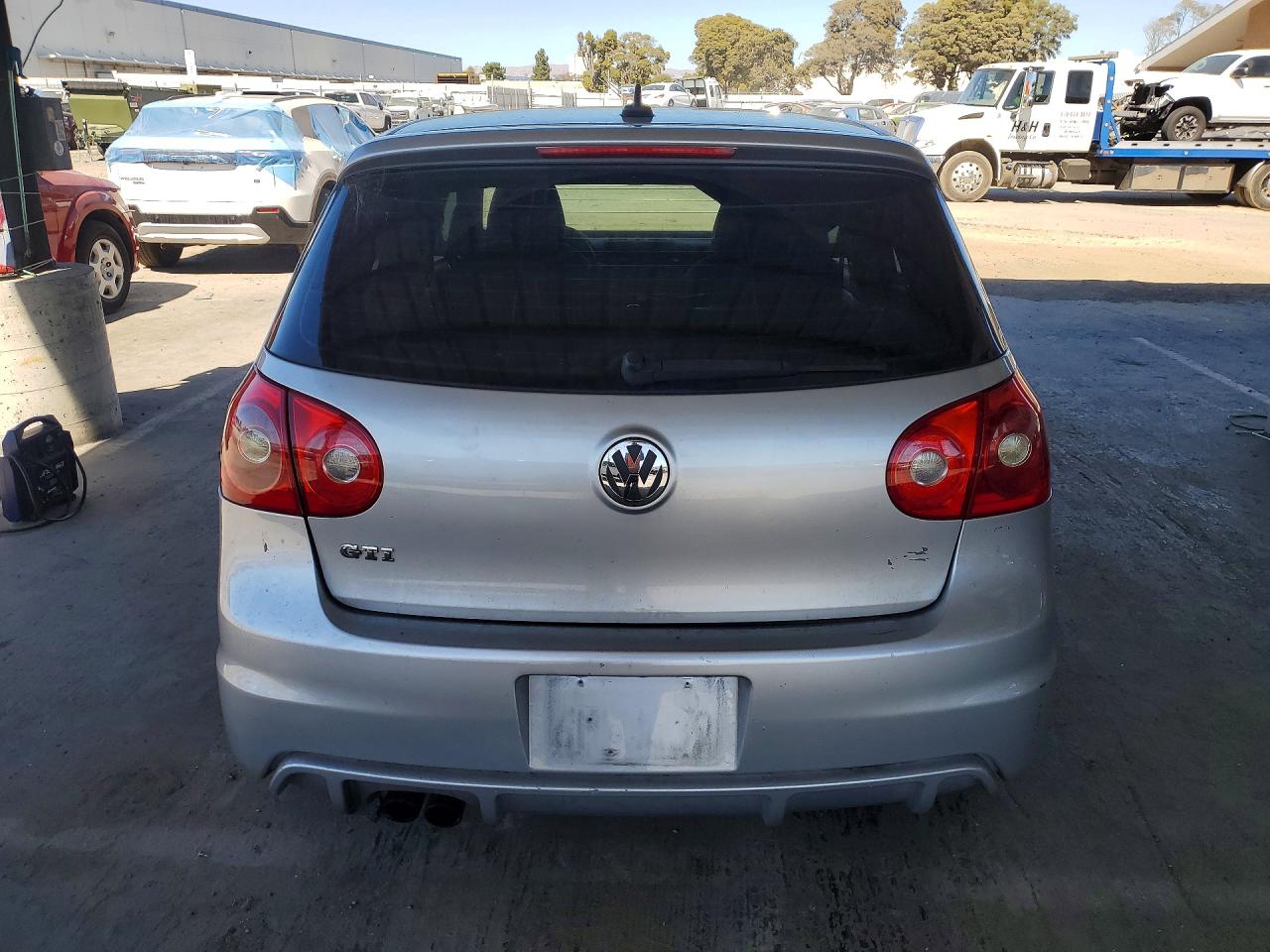 2008 Volkswagen Gti Silver vin: WVWFV71K18W092152