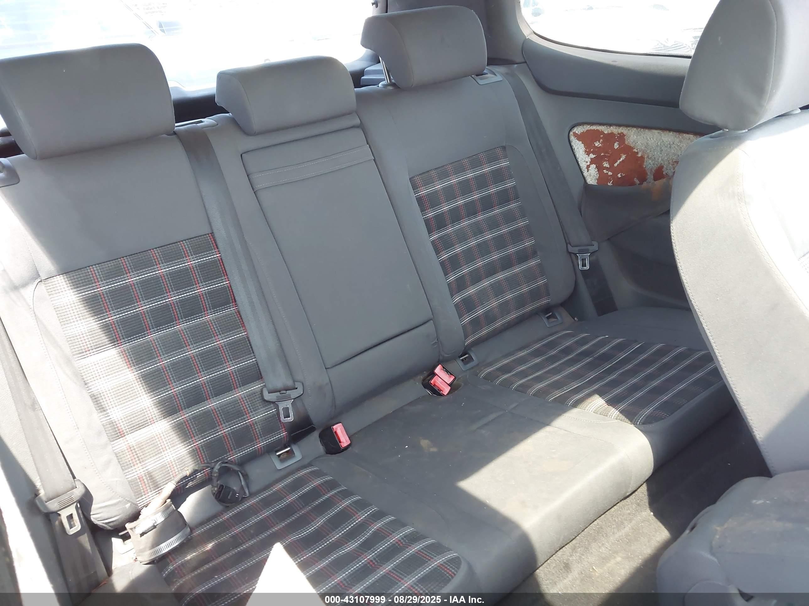 2006 Volkswagen Gti 2-door Красный vin: WVWFV71K26W075700