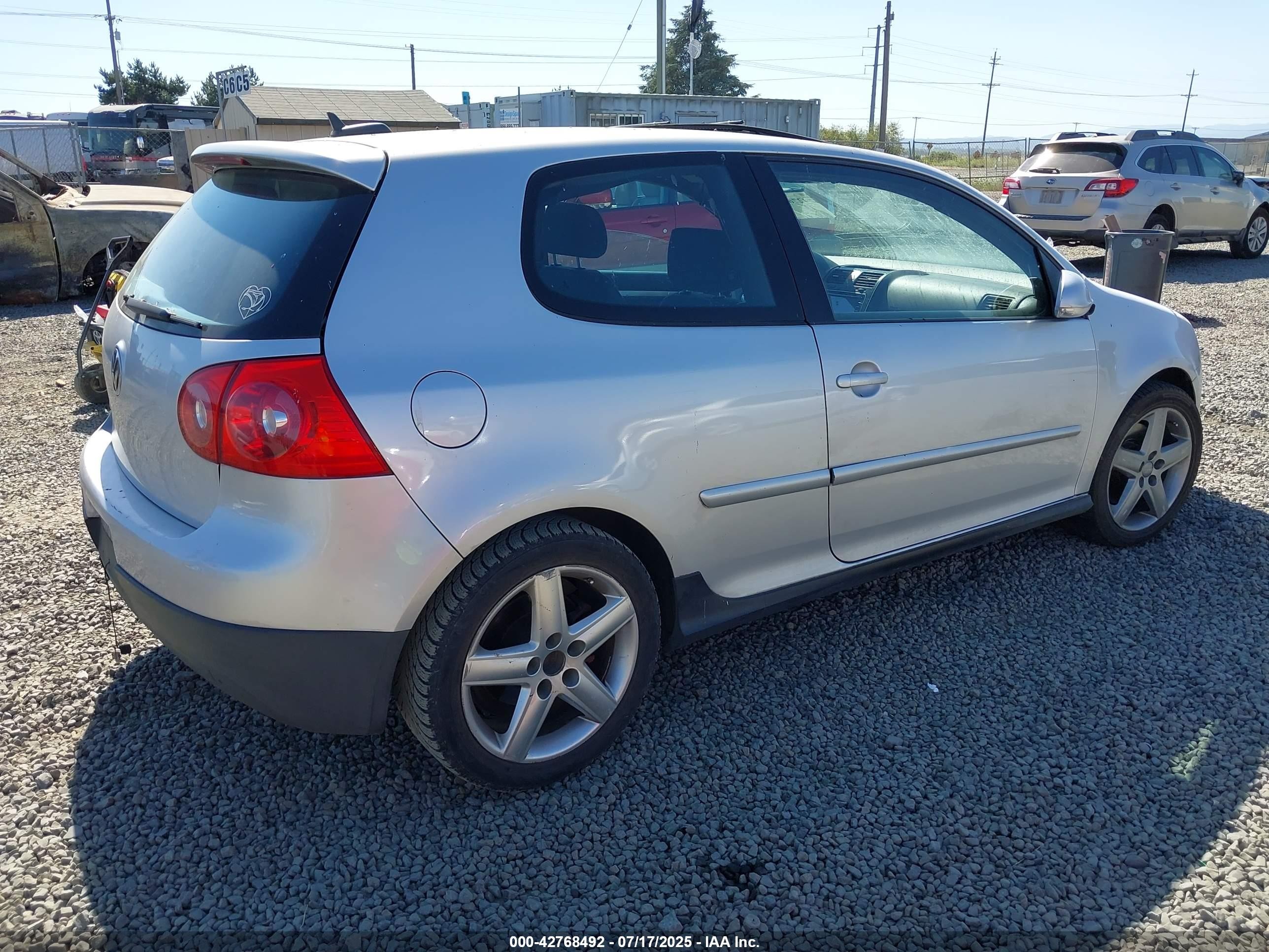 2006 Volkswagen Gti 2-door Серебряный vin: WVWFV71K26W114611
