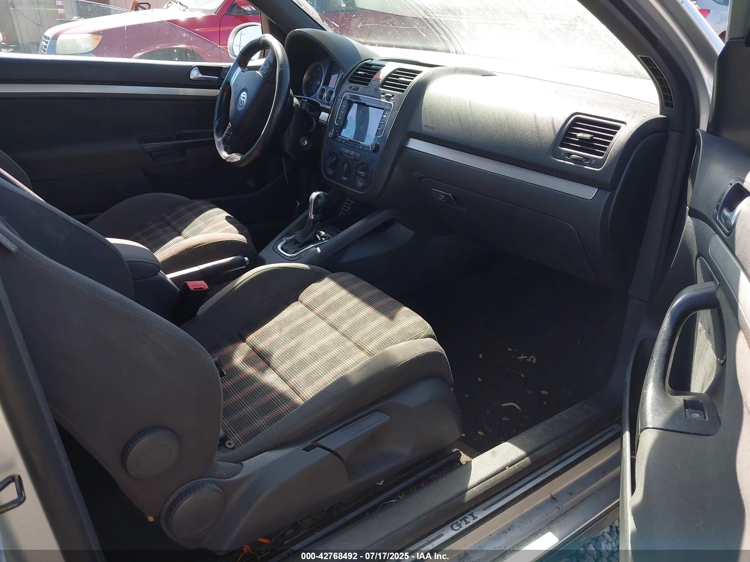 2006 Volkswagen Gti 2-door Серебряный vin: WVWFV71K26W114611