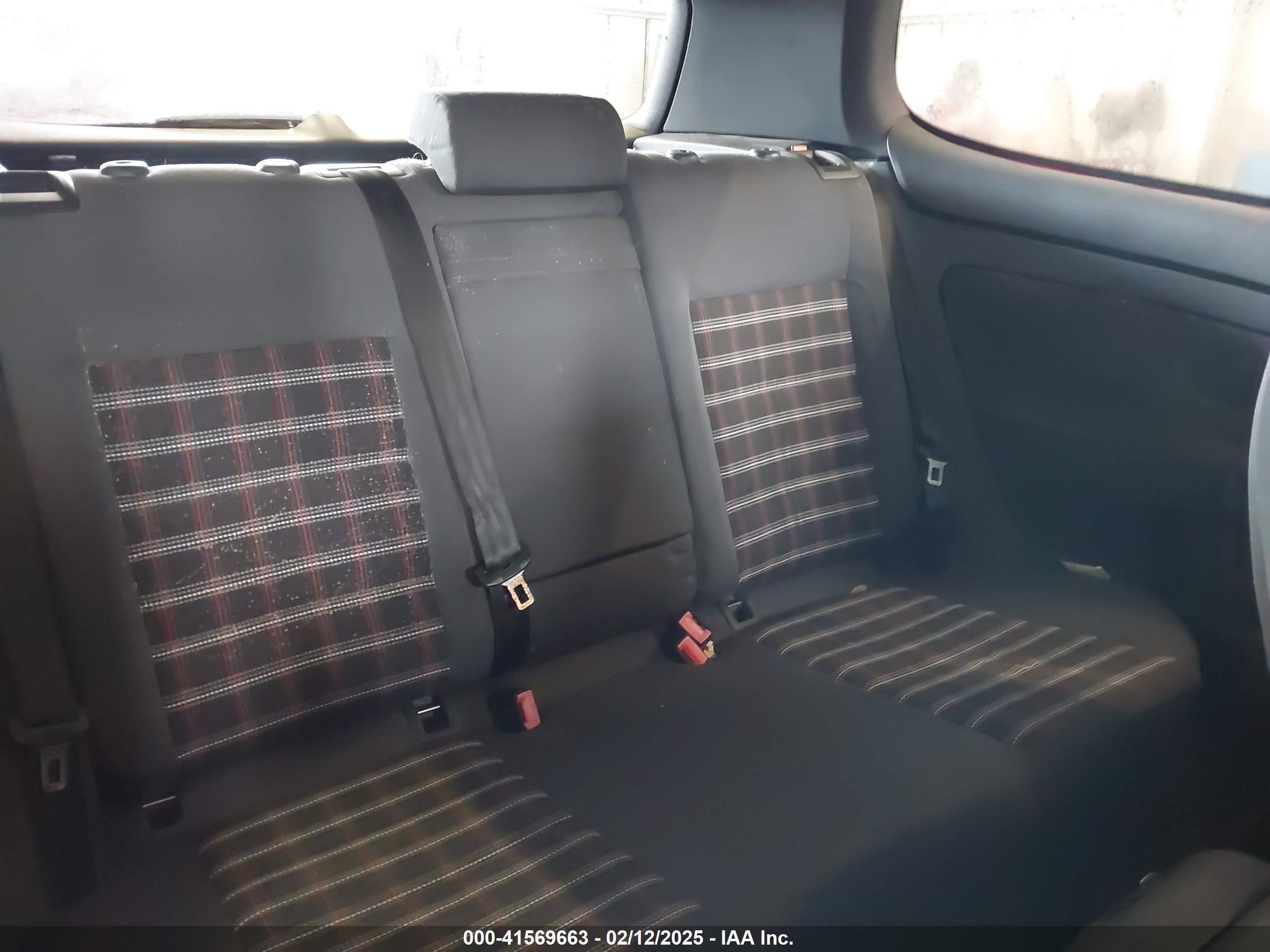 2006 Volkswagen Gti 2-door Красный vin: WVWFV71K36W084518