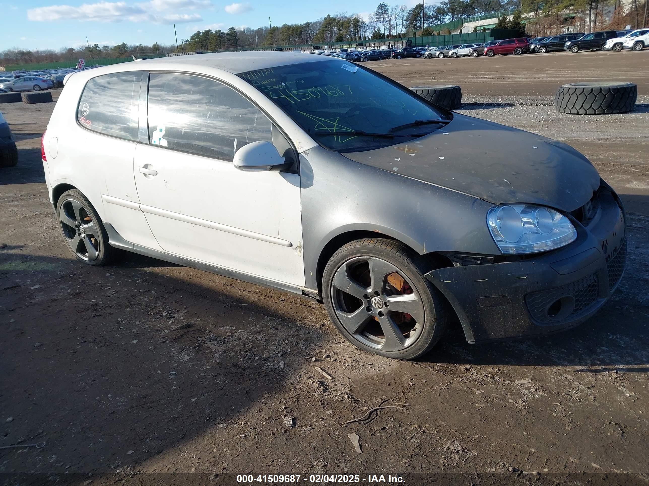 2006 Volkswagen Gti 2-door White vin: WVWFV71K86W104228