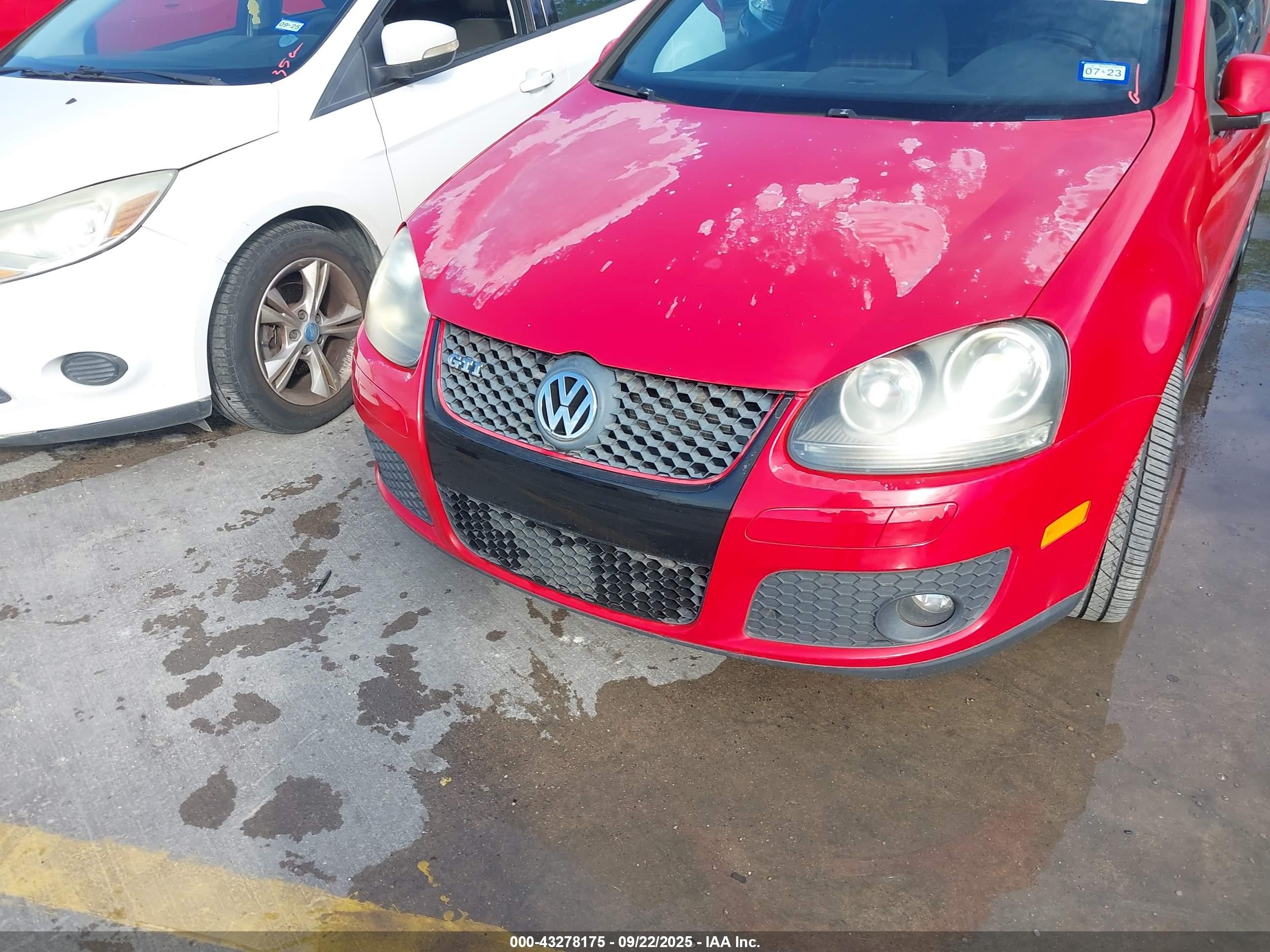 2006 Volkswagen Gti 2-door Red vin: WVWFV71K86W110417