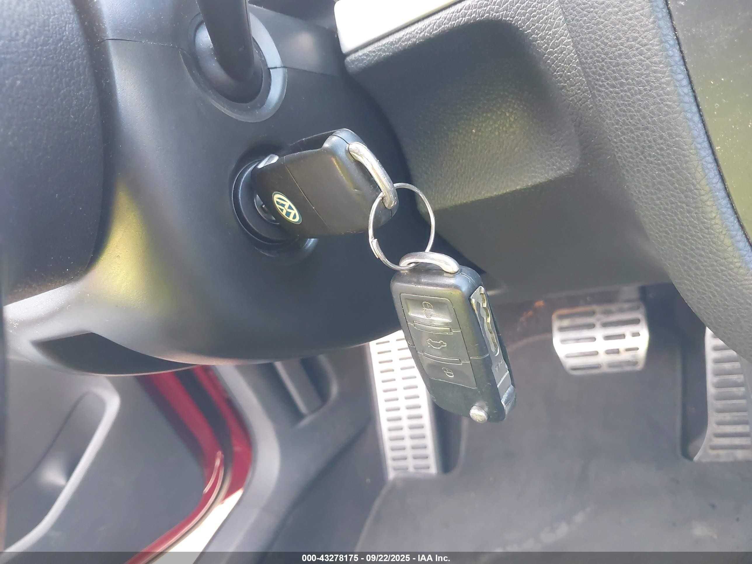 2006 Volkswagen Gti 2-door Red vin: WVWFV71K86W110417