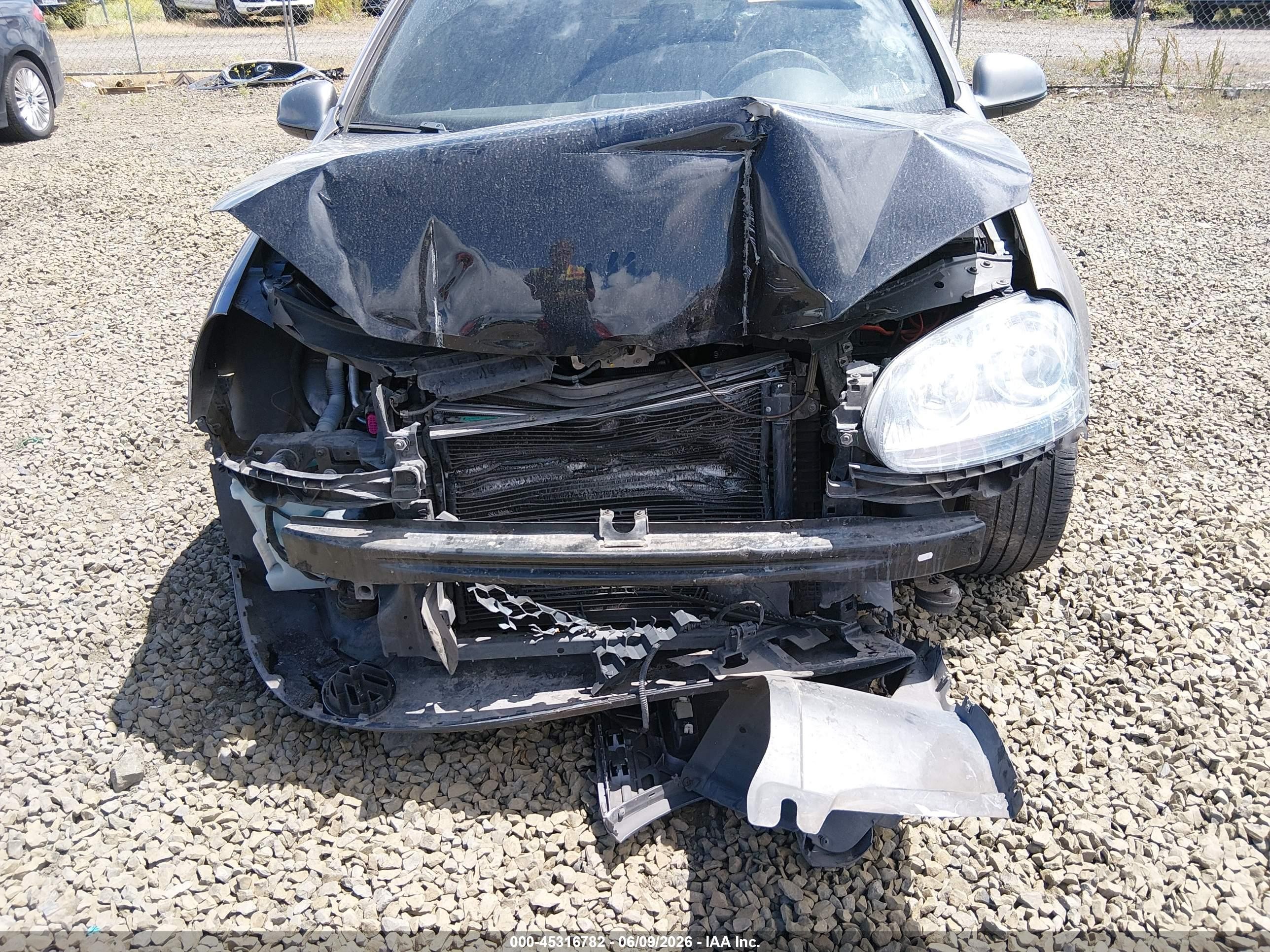 2008 Volkswagen Gti 2-door Серебряный vin: WVWFV71K88W251703