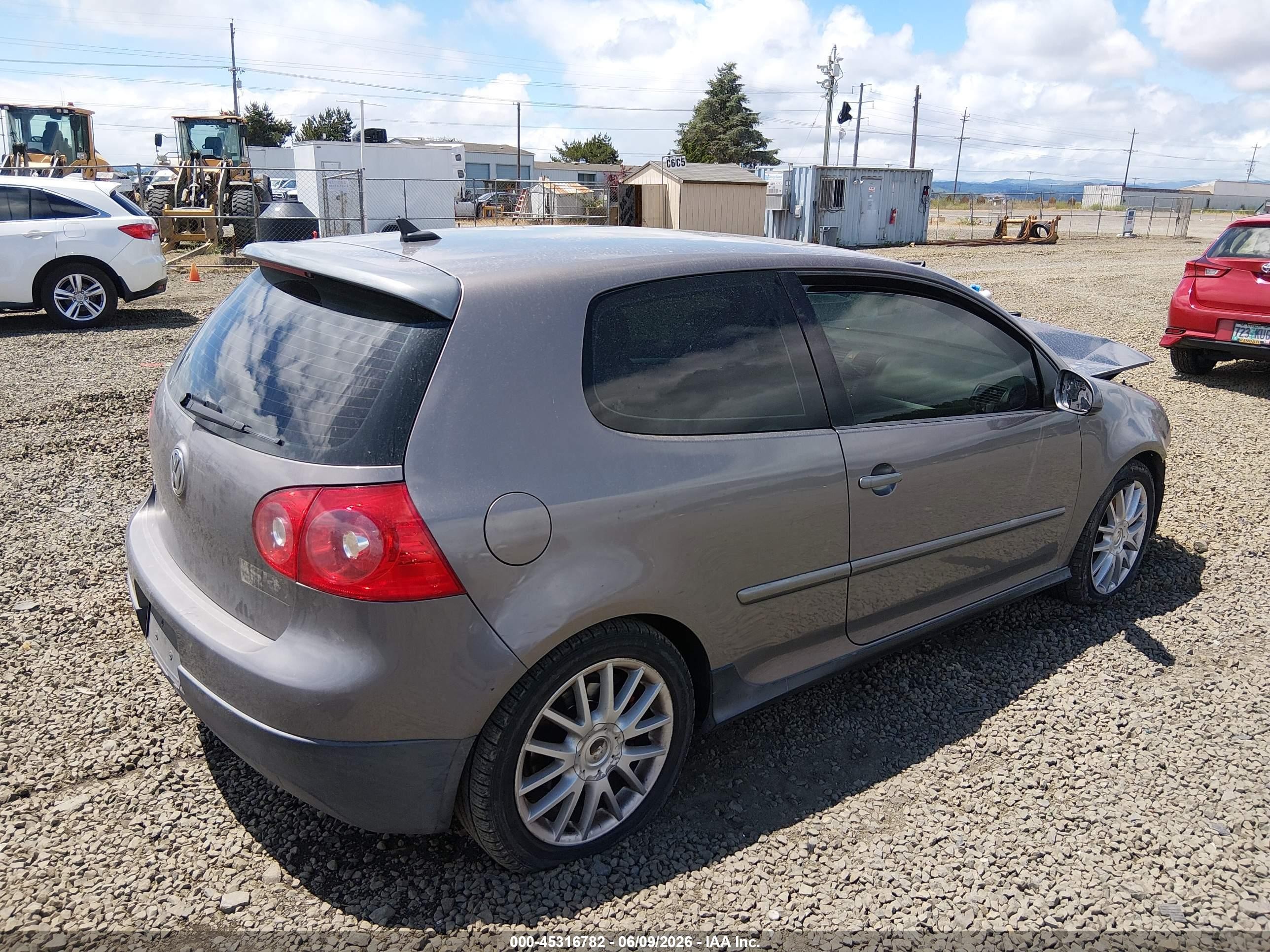2008 Volkswagen Gti 2-door Серебряный vin: WVWFV71K88W251703