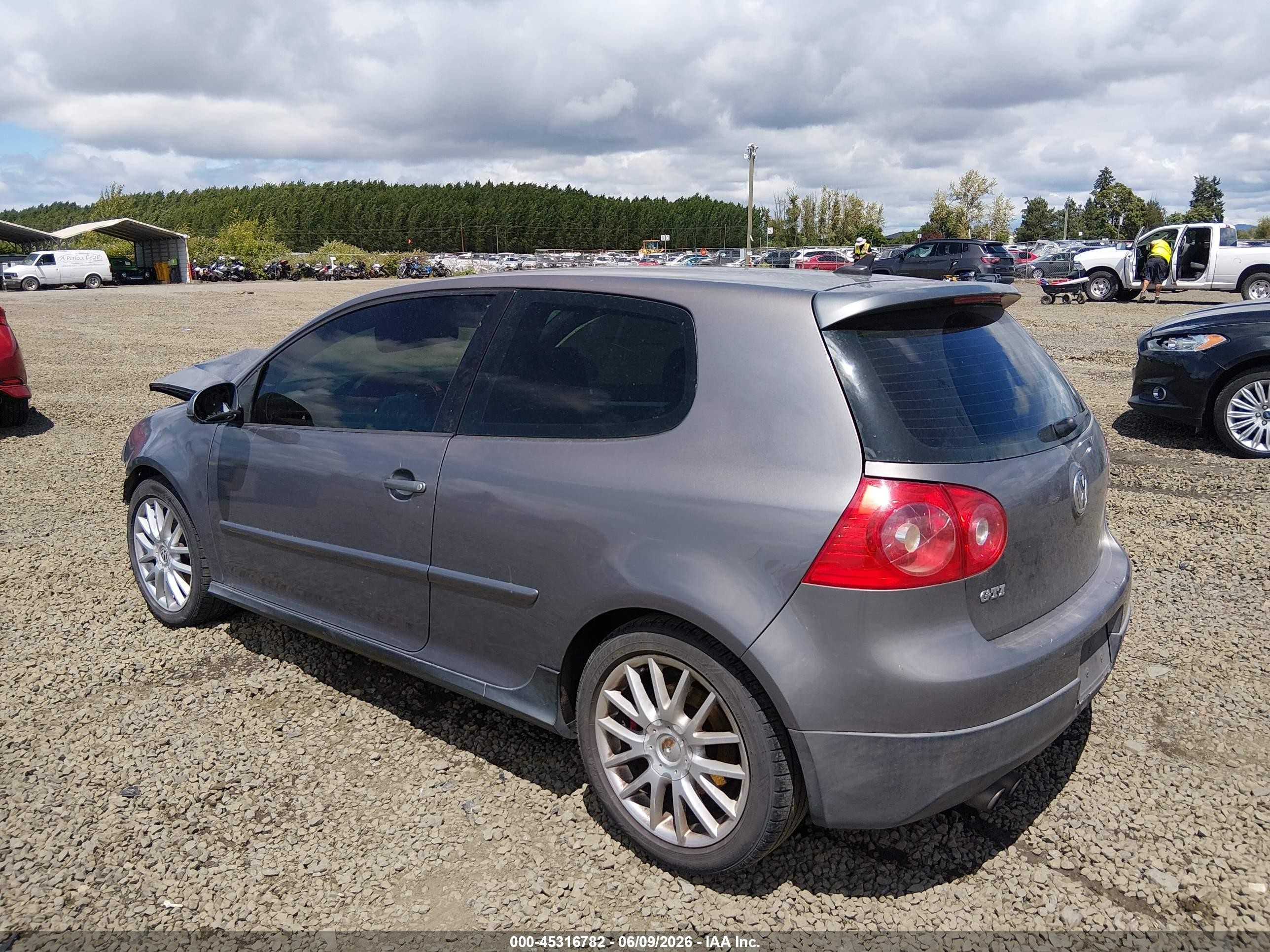 2008 Volkswagen Gti 2-door Серебряный vin: WVWFV71K88W251703