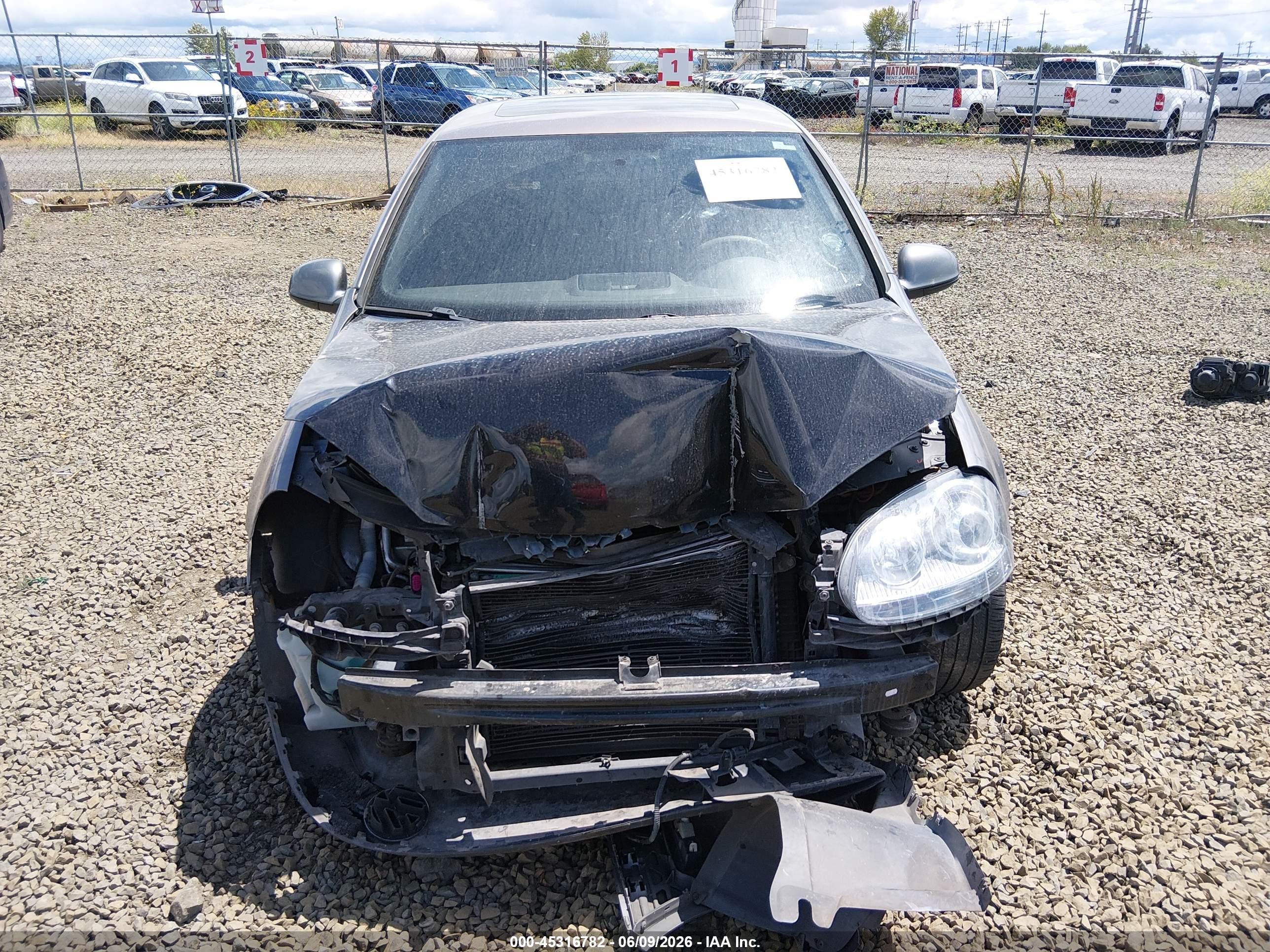 2008 Volkswagen Gti 2-door Серебряный vin: WVWFV71K88W251703