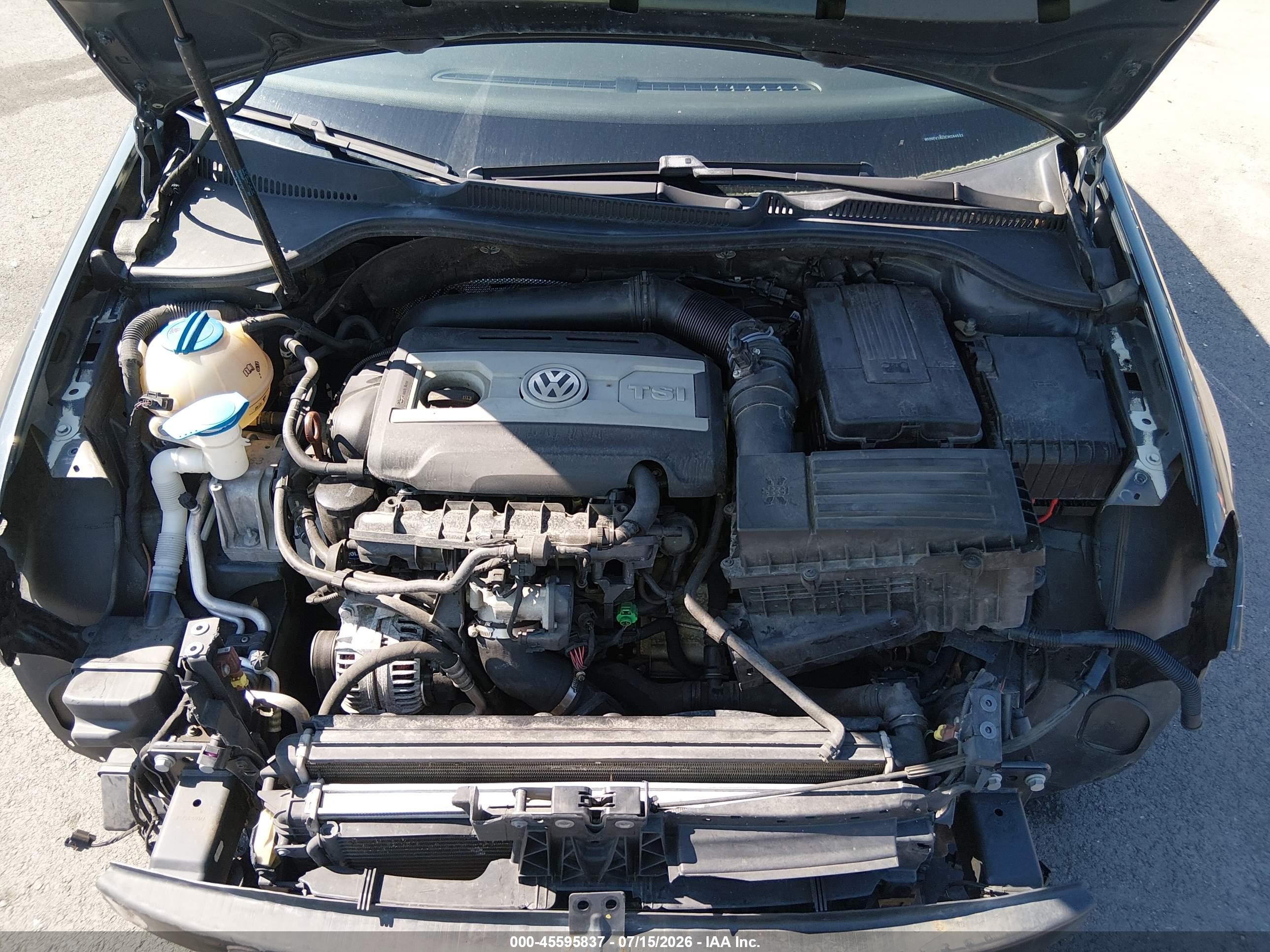 2012 Volkswagen Gti 2-door Blue vin: WVWFV7AJ3CW244593