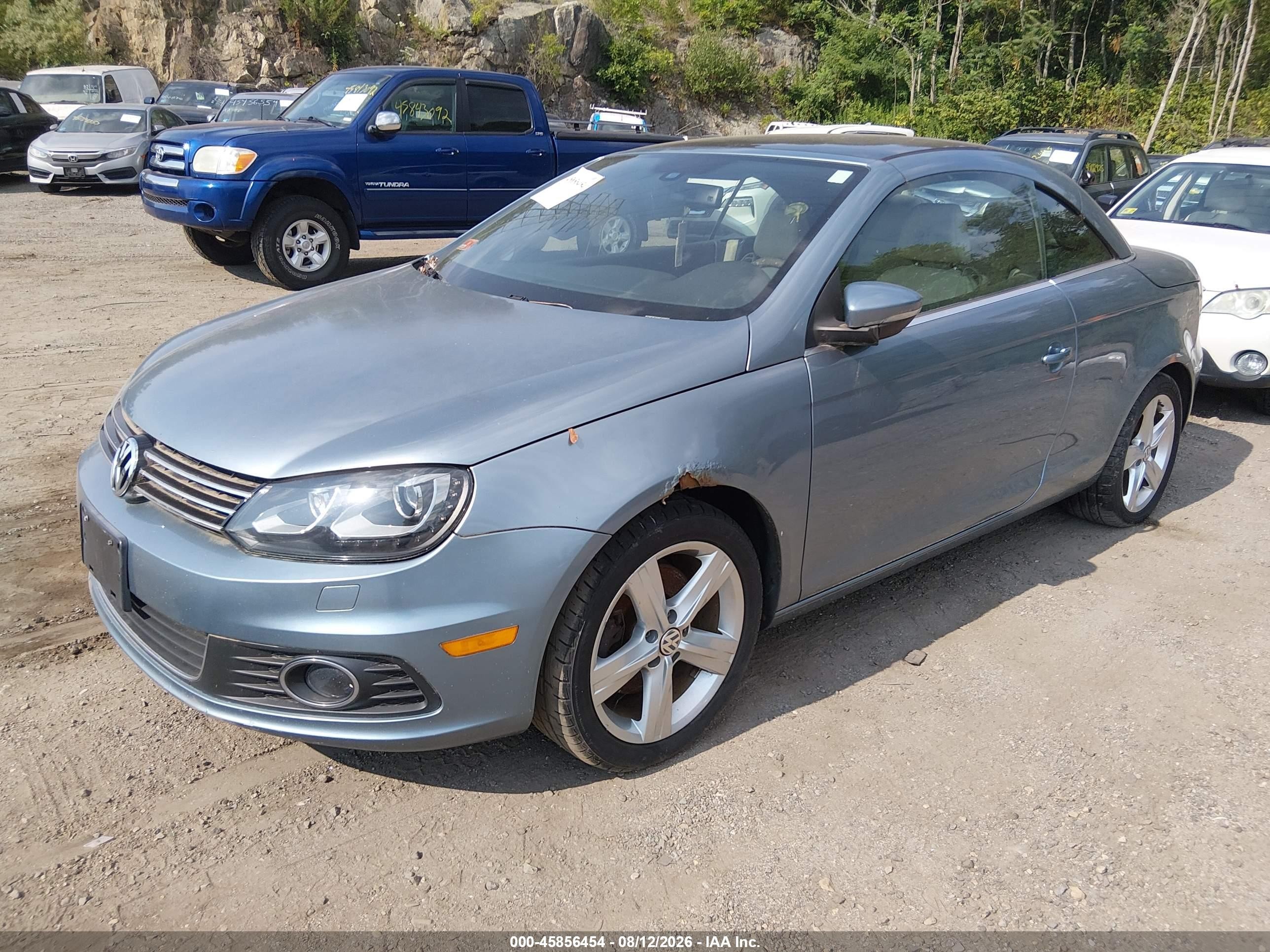 2012 Volkswagen Eos Lux Light Blue vin: WVWFW7AH0CV008242