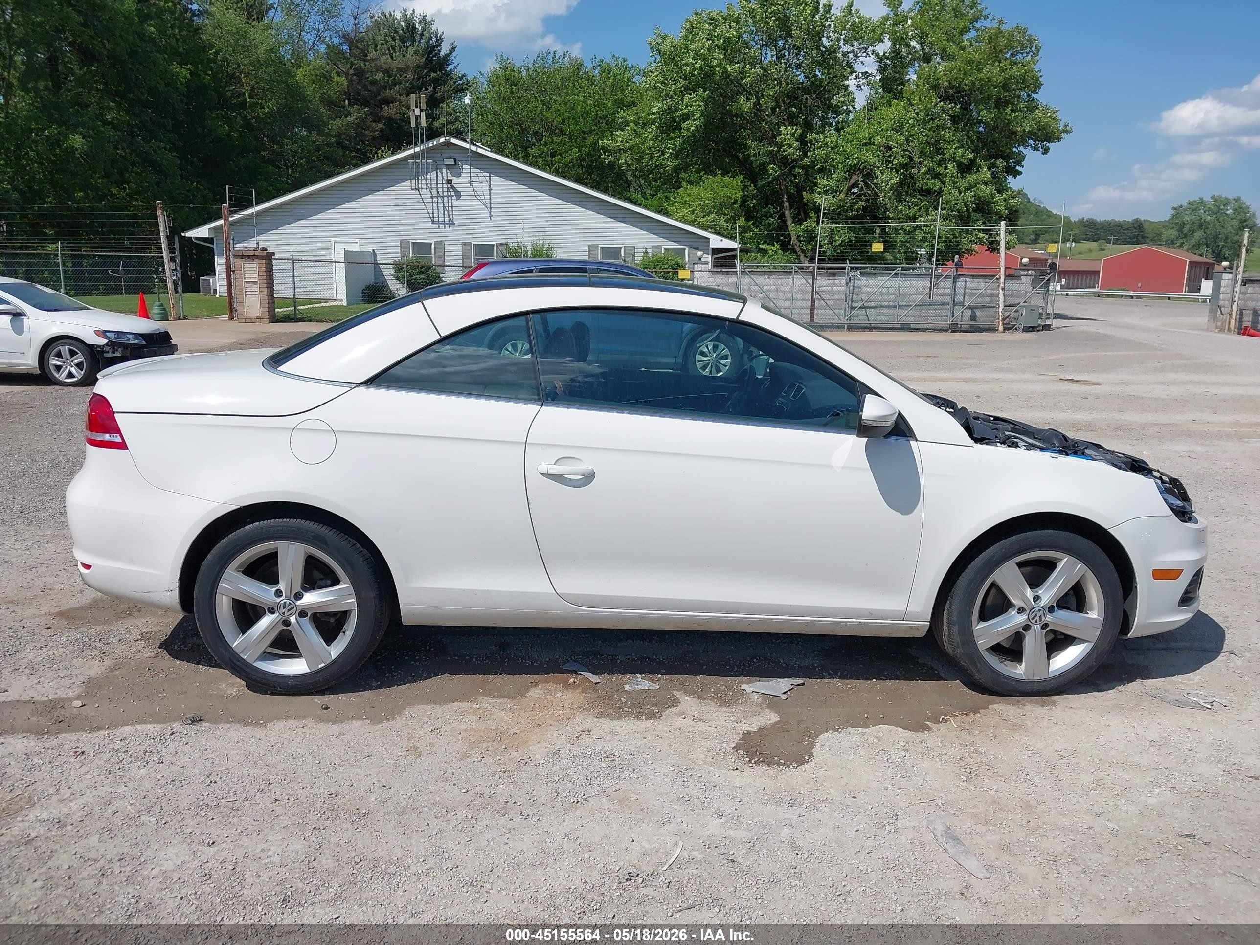 2012 Volkswagen Eos Lux White vin: WVWFW7AH1CV005155