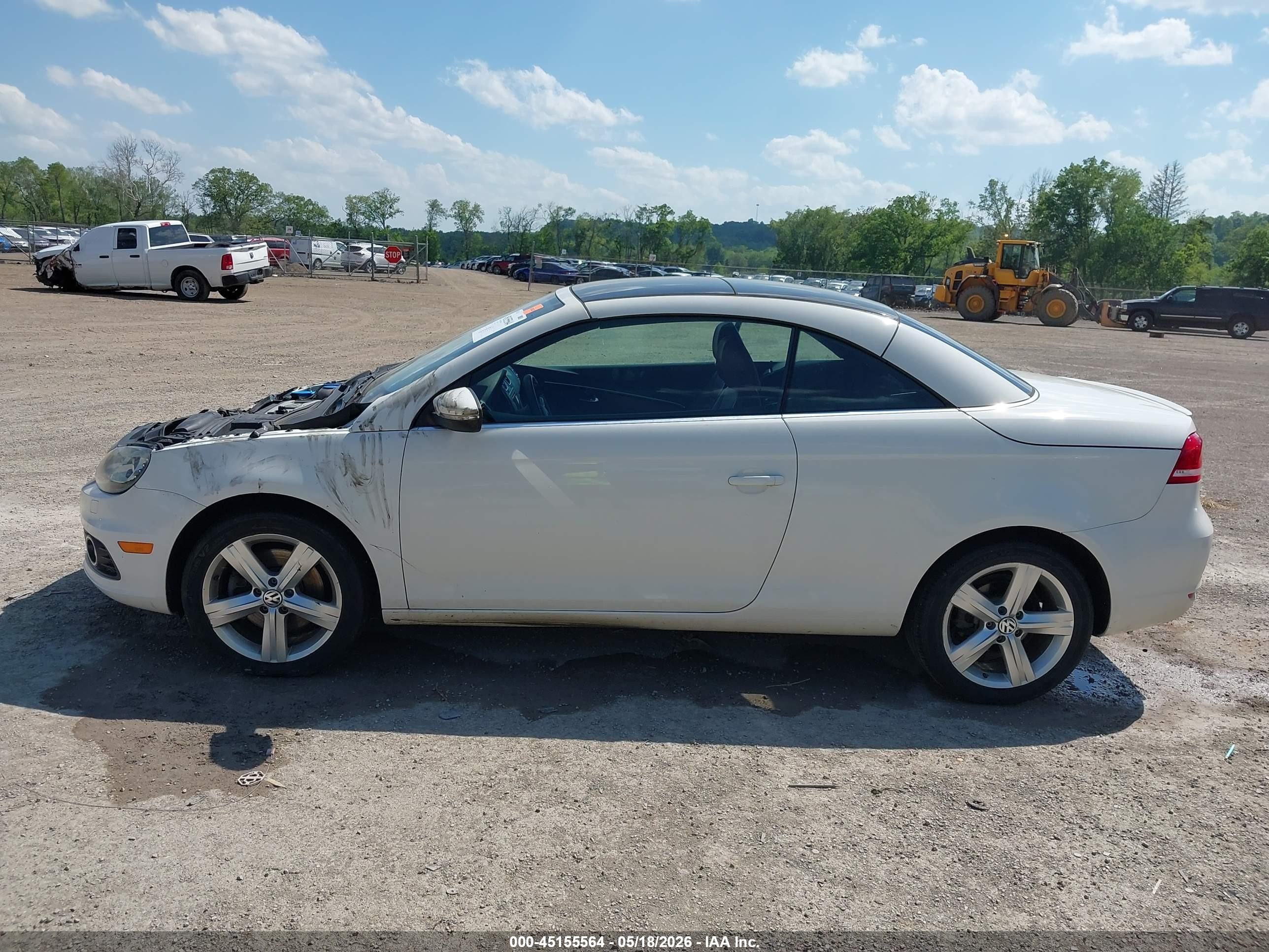 2012 Volkswagen Eos Lux White vin: WVWFW7AH1CV005155
