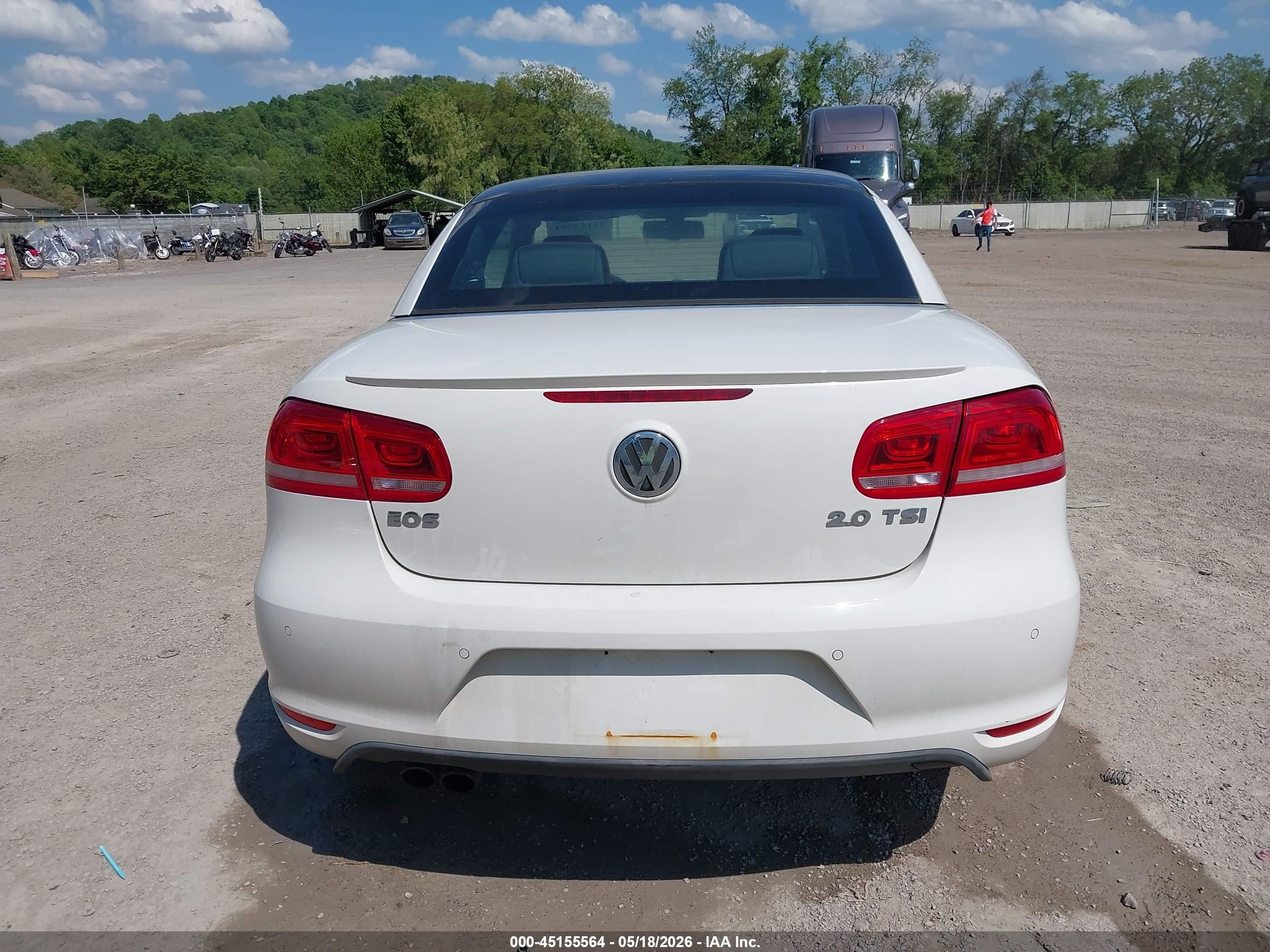 2012 Volkswagen Eos Lux White vin: WVWFW7AH1CV005155