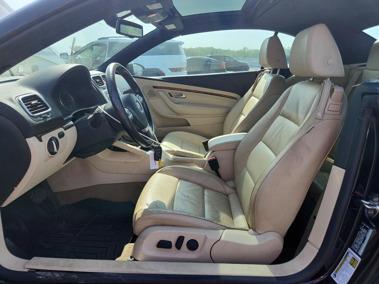 2012 Volkswagen Eos Lux Black vin: WVWFW7AH1CV021761