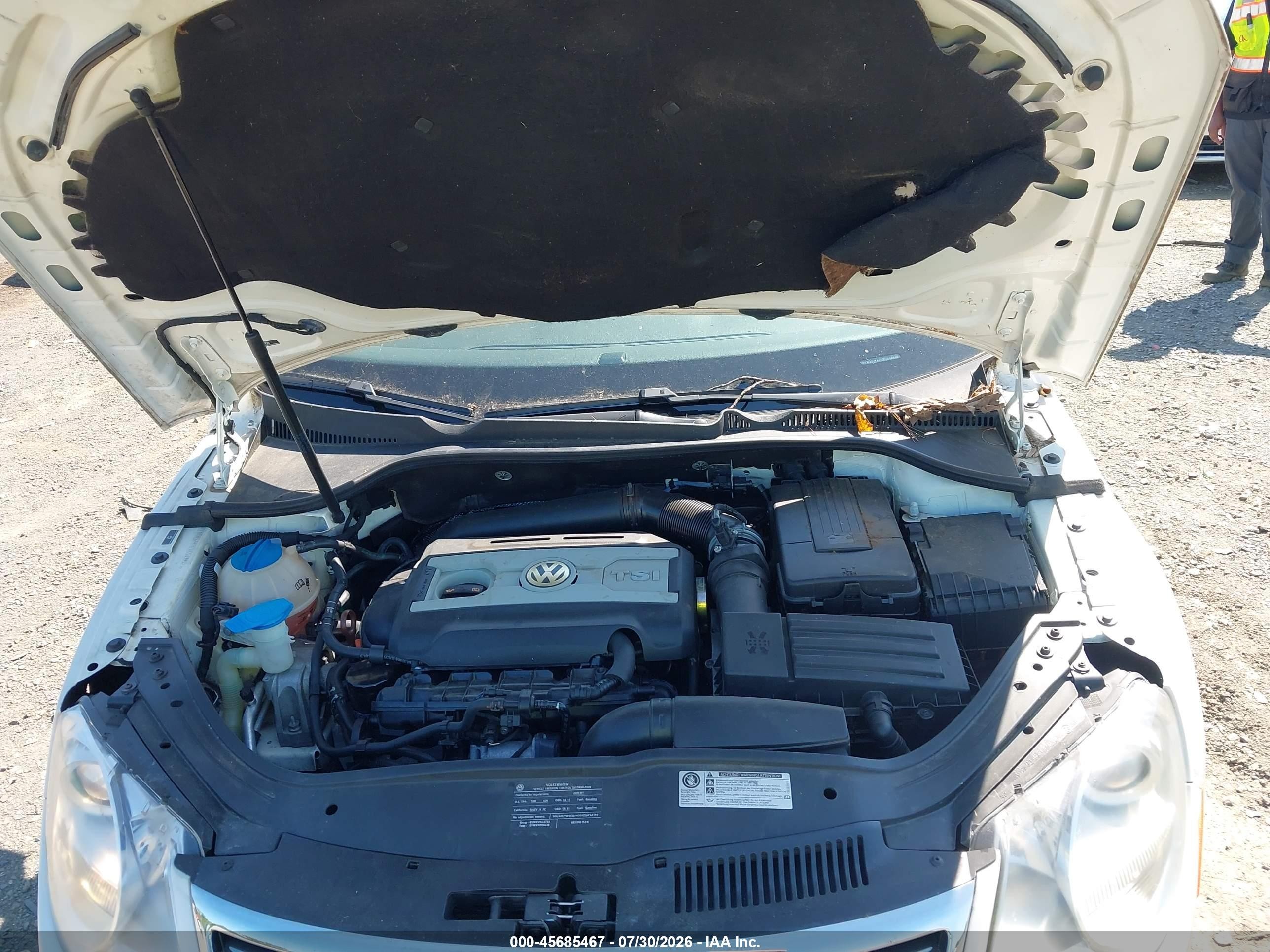 2011 Volkswagen Eos Lux White vin: WVWFW7AH2BV002599