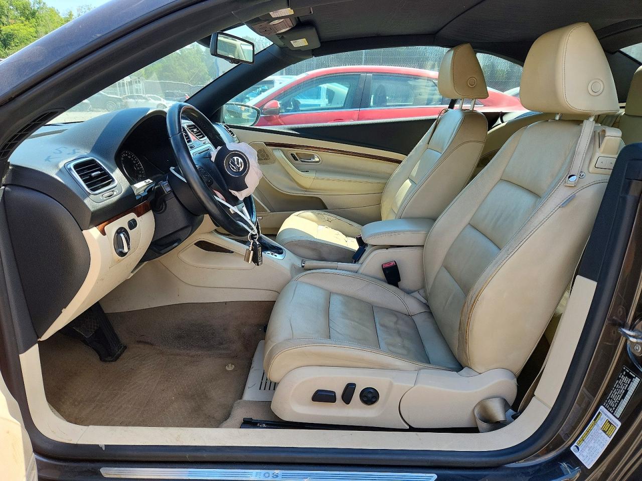 2012 Volkswagen Eos Lux Brown vin: WVWFW7AH2CV002457