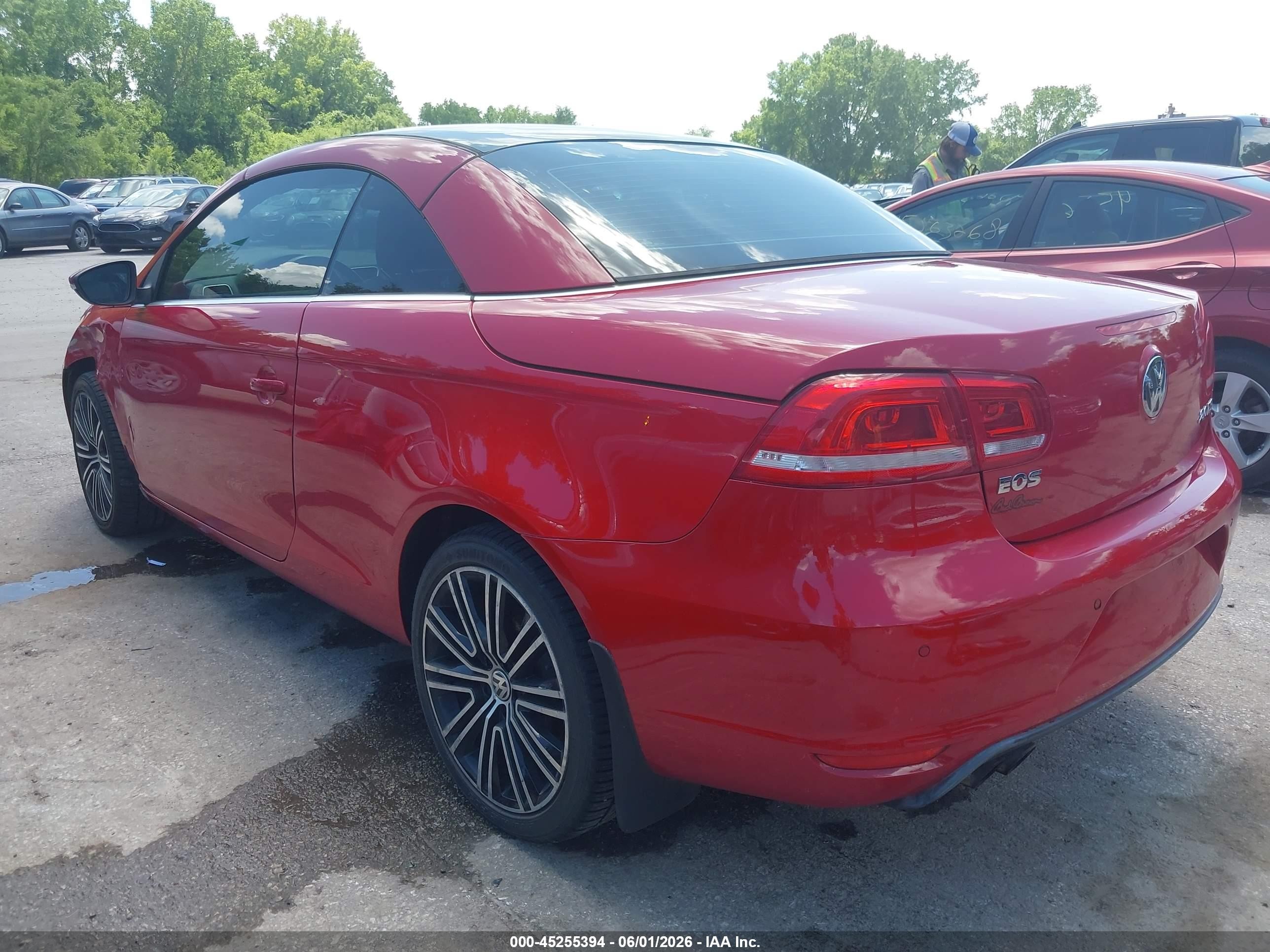 2012 Volkswagen Eos Lux Red vin: WVWFW7AH2CV003883