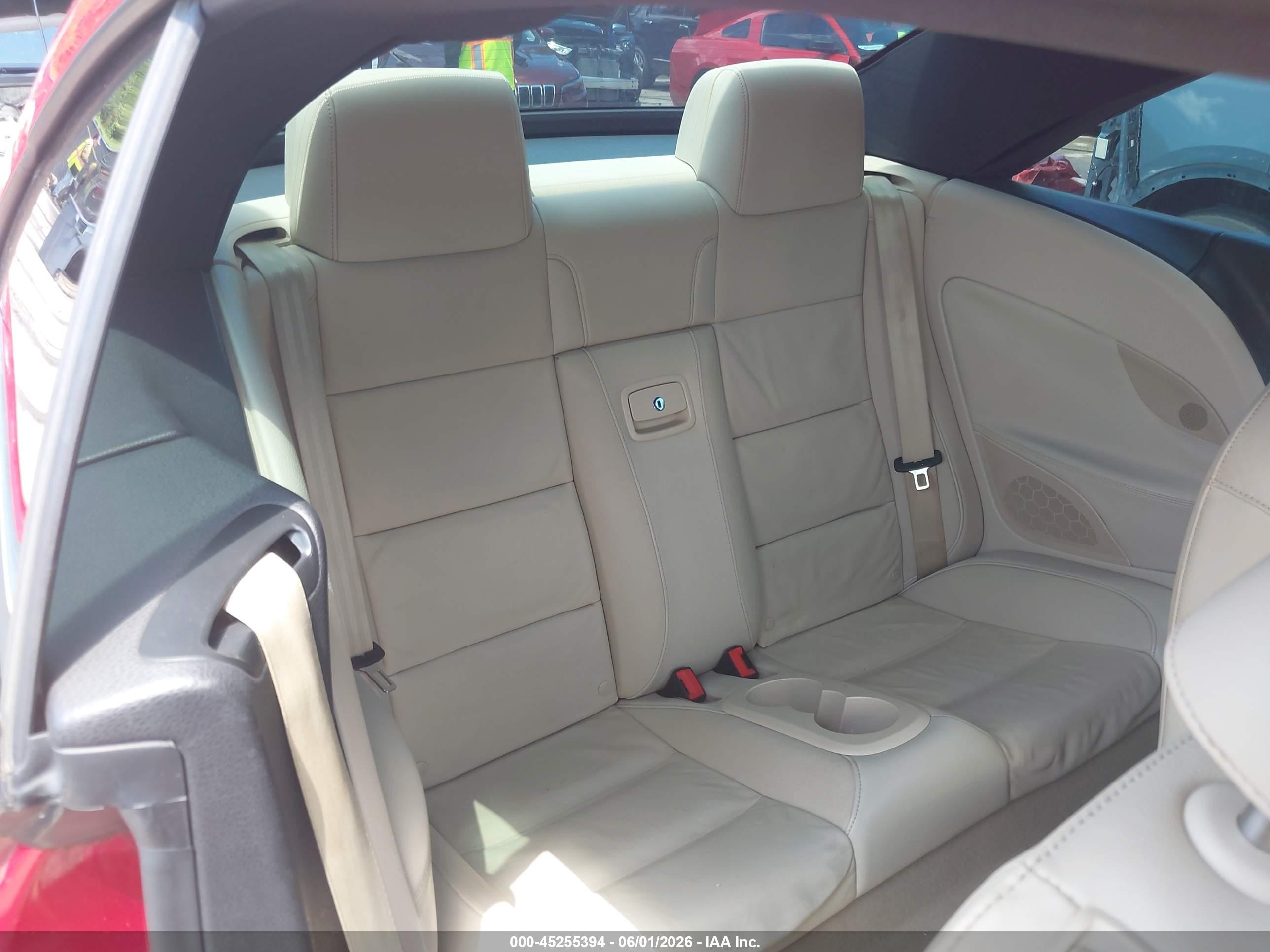 2012 Volkswagen Eos Lux Red vin: WVWFW7AH2CV003883