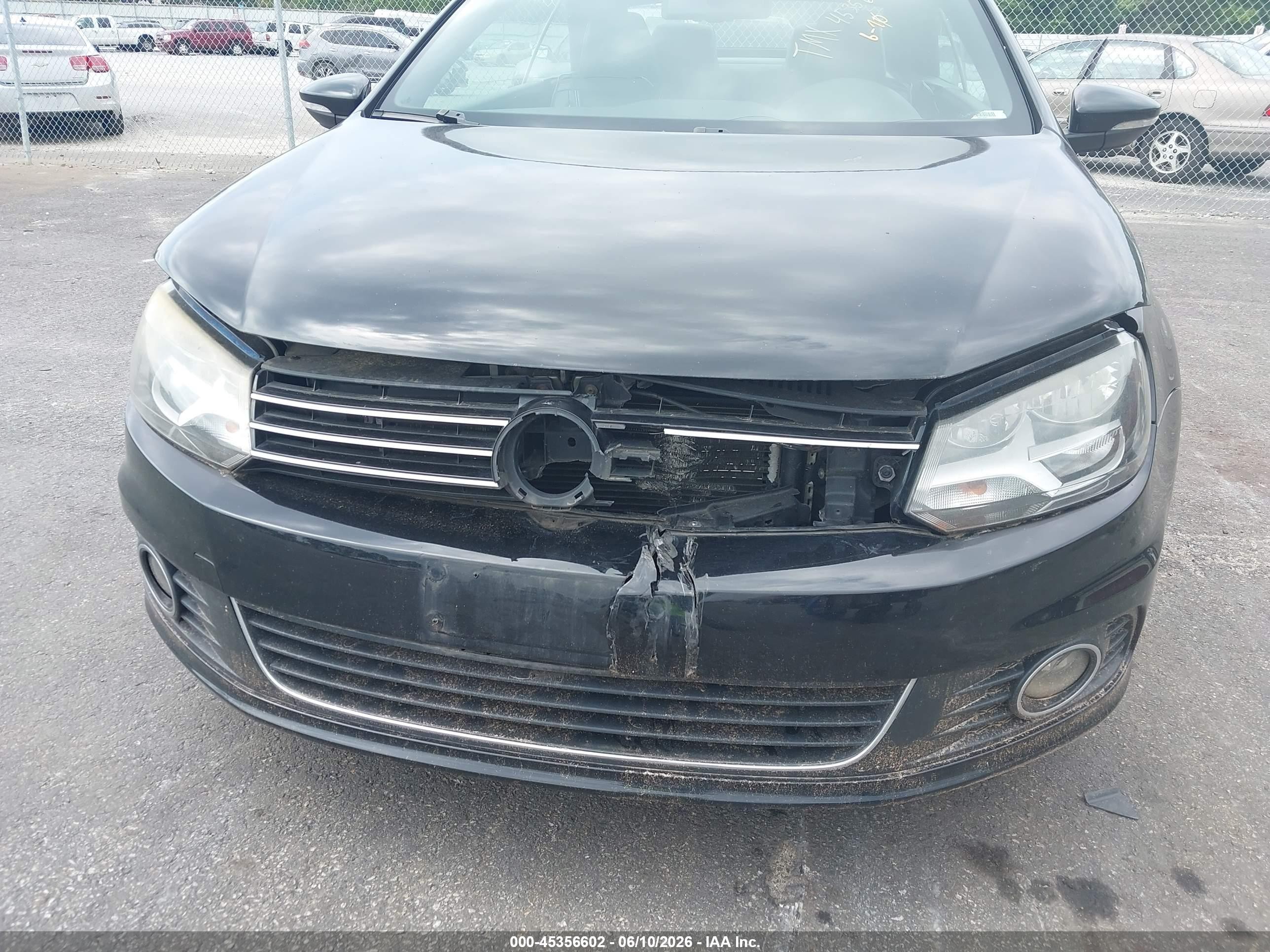 2012 Volkswagen Eos Executive Black vin: WVWFW7AH4CV001987