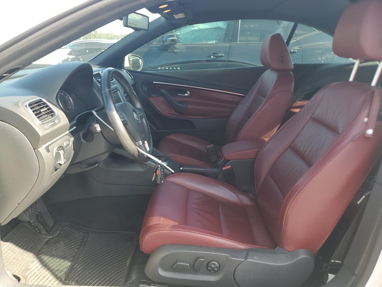 2012 Volkswagen Eos Lux Белый vin: WVWFW7AH8CV018243