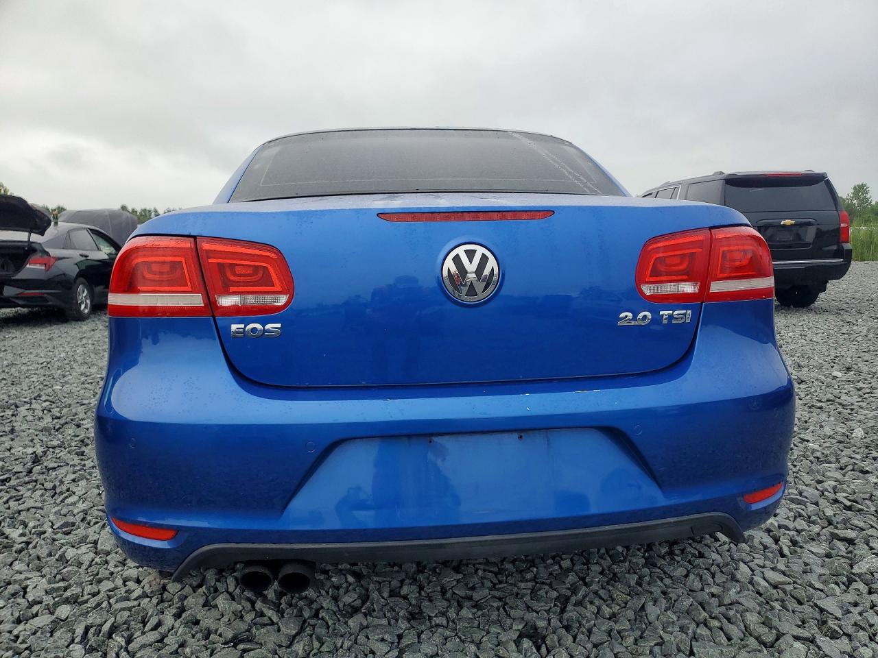 2012 Volkswagen Eos Lux Blue vin: WVWFW7AH9CV002696