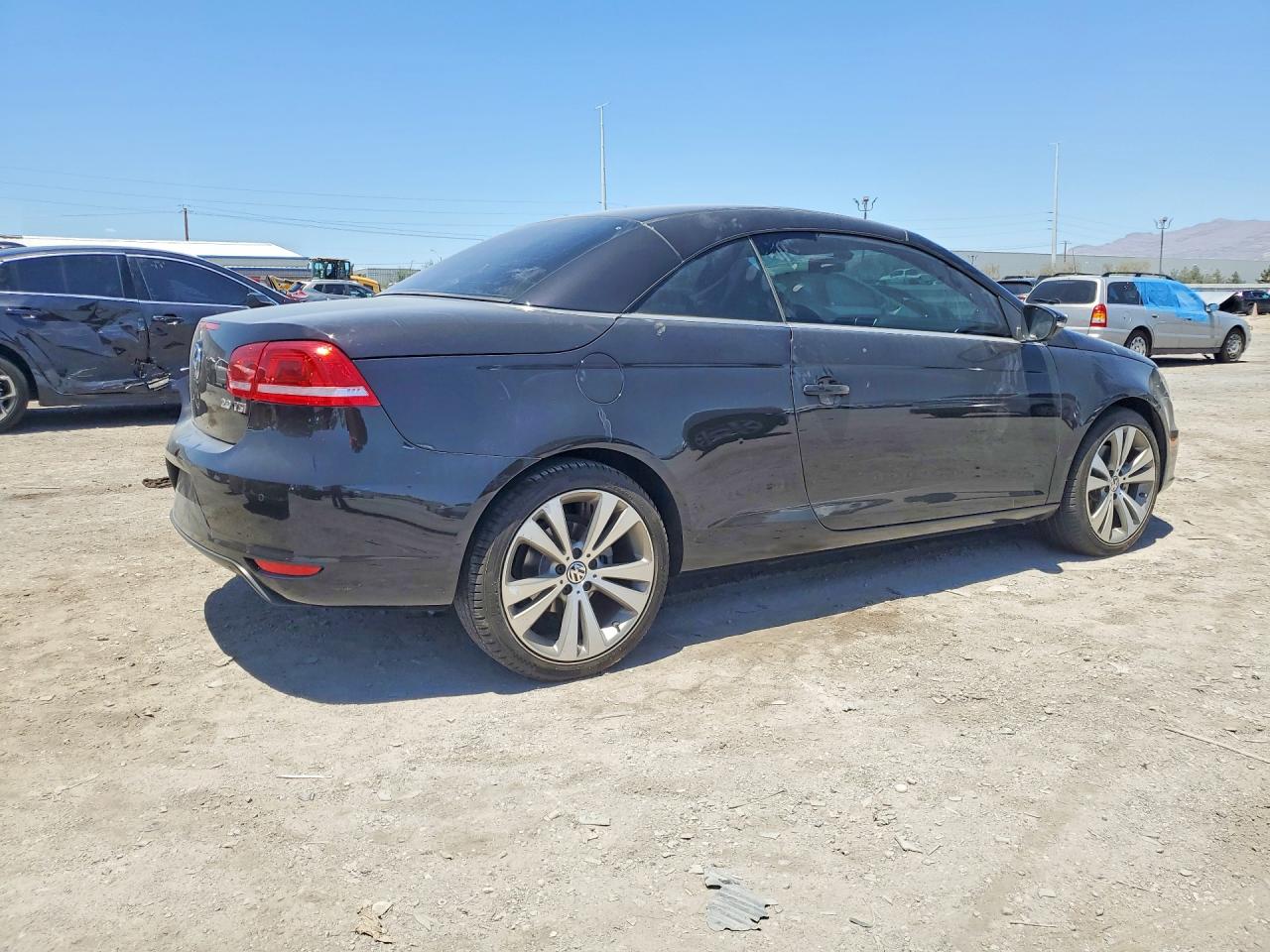 2013 Volkswagen Eos Lux Black vin: WVWFW8AH2DV000523
