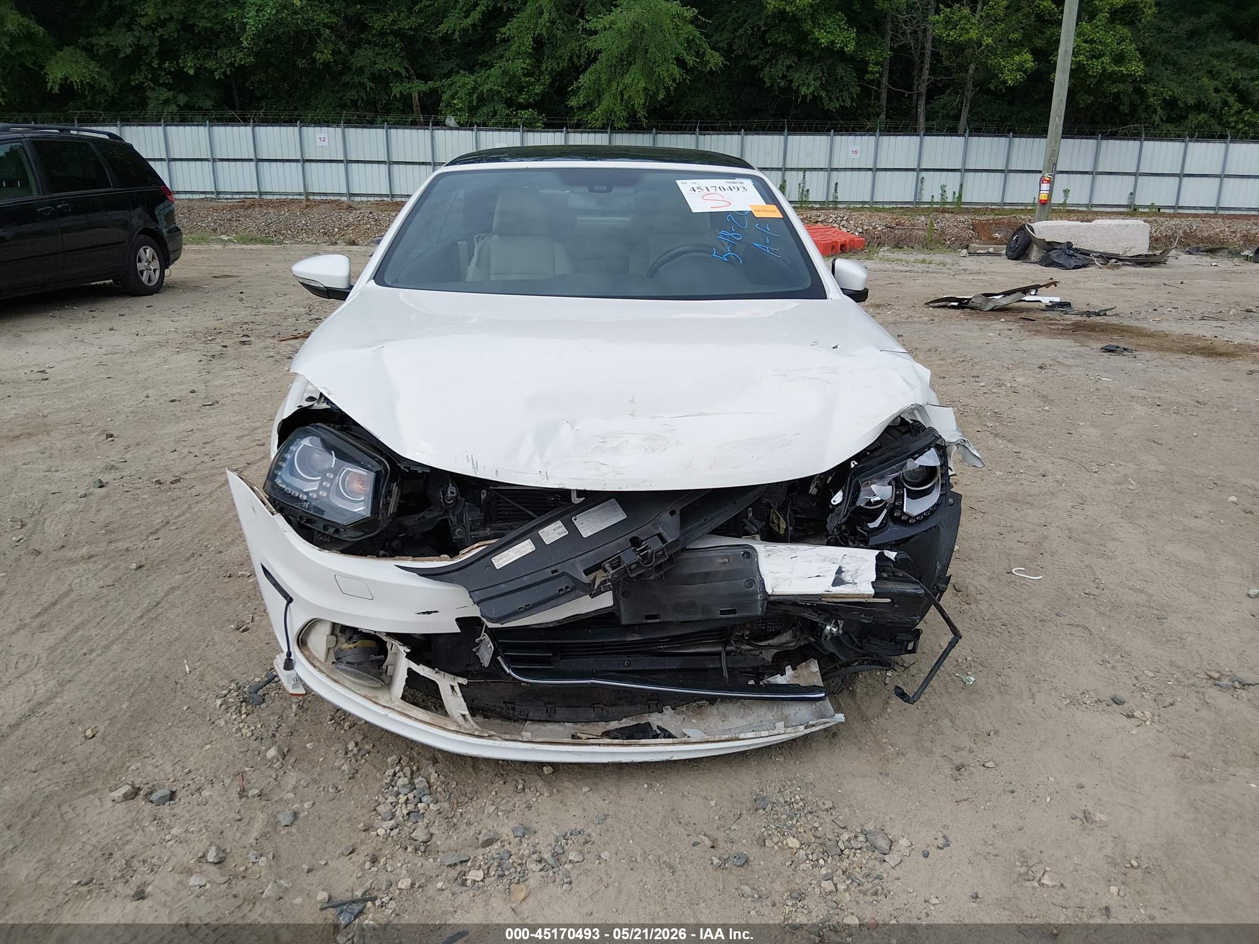 2013 Volkswagen Eos Executive Белый vin: WVWFW8AH2DV004023